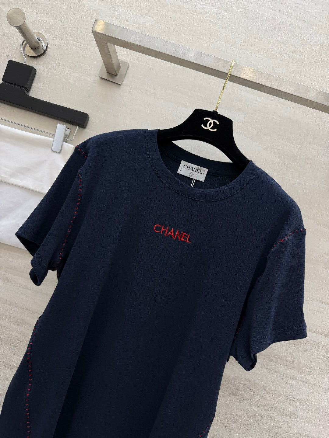 Chanel 2026 Hand-stitched Short-Sleeve T-Shirt Cotton 666402