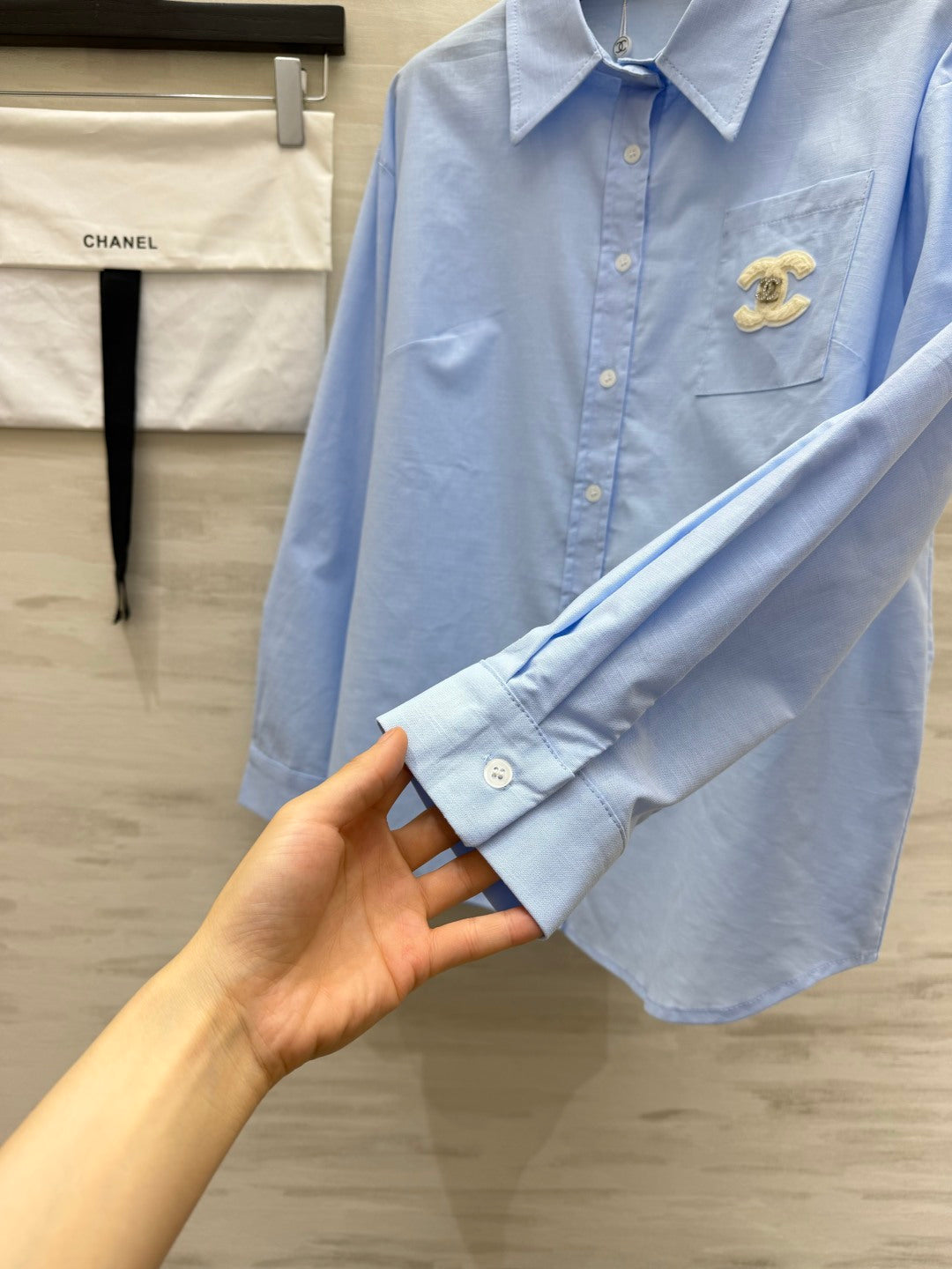 Chanel 2026 Shirt Three-Color Cotton 422142