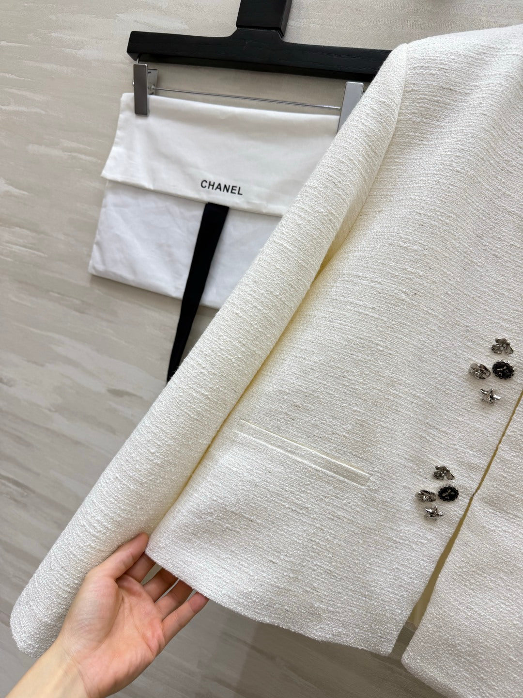 Chanel 2026 Jacket Cream-white Tweed Fabric 423386