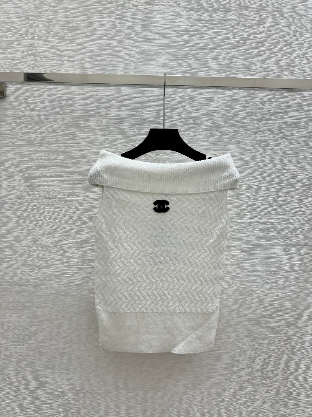 Chanel 2026 Knit Off-Shoulder Vest Wool