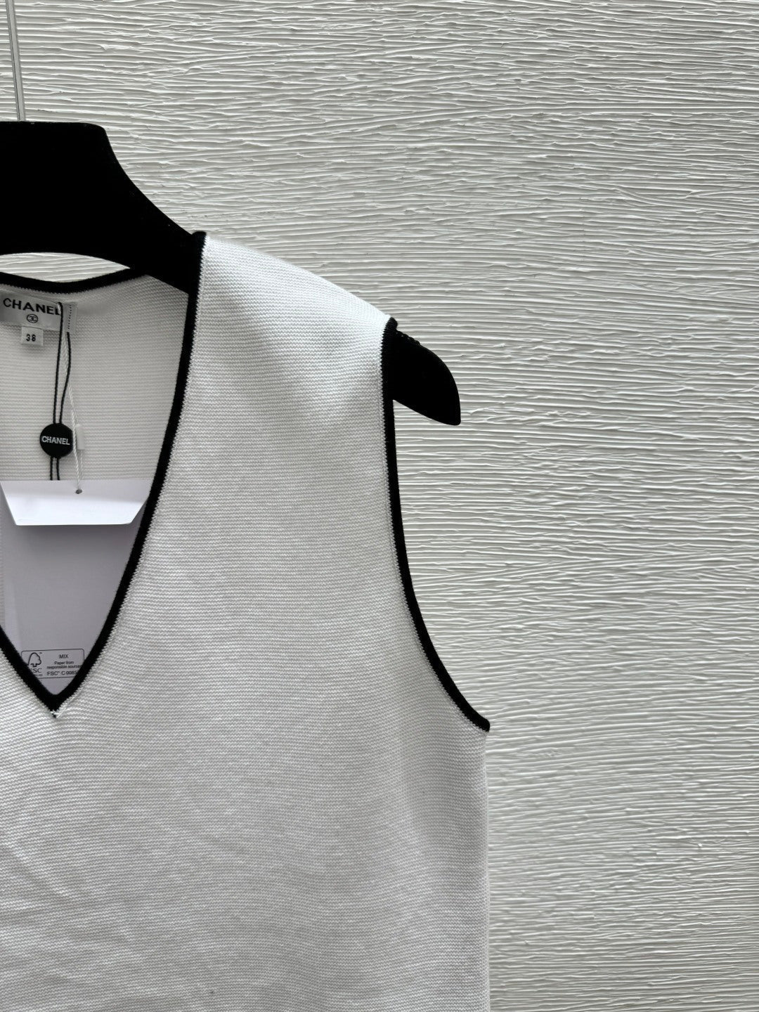 Chanel 2026 V-neck Knit Vest Black White Cotton Polyamide