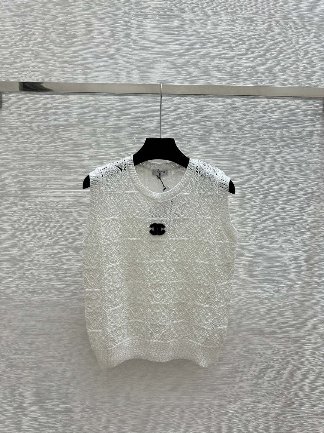 Chanel 2026 Hollow-Out Round Neck Knitted Vest Wool Polyester 170692