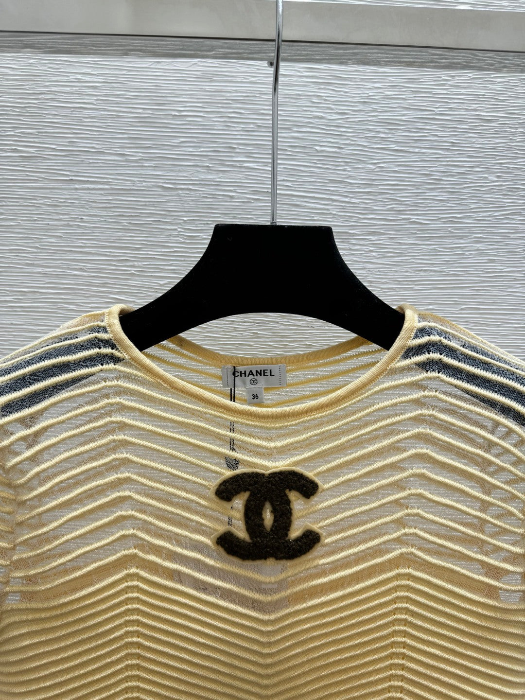 Chanel 2026 Hollow-Out Crew Neck Knitted Short-Sleeve Viscose Polyester 170694