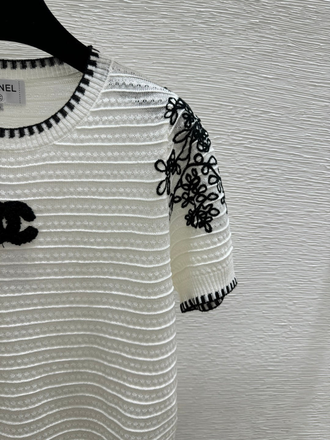 Chanel 2026 Short-sleeved Shirt White and Navy Blue Tencel Wool 294572