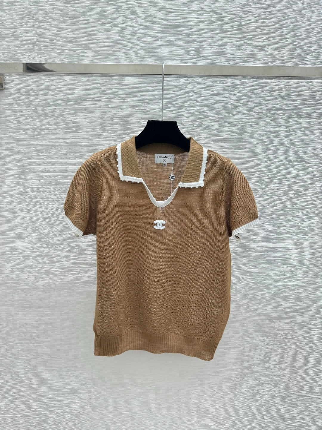 Chanel 2026 Collared Knit Short-sleeved Top Brown White Wool Cashmere 327316