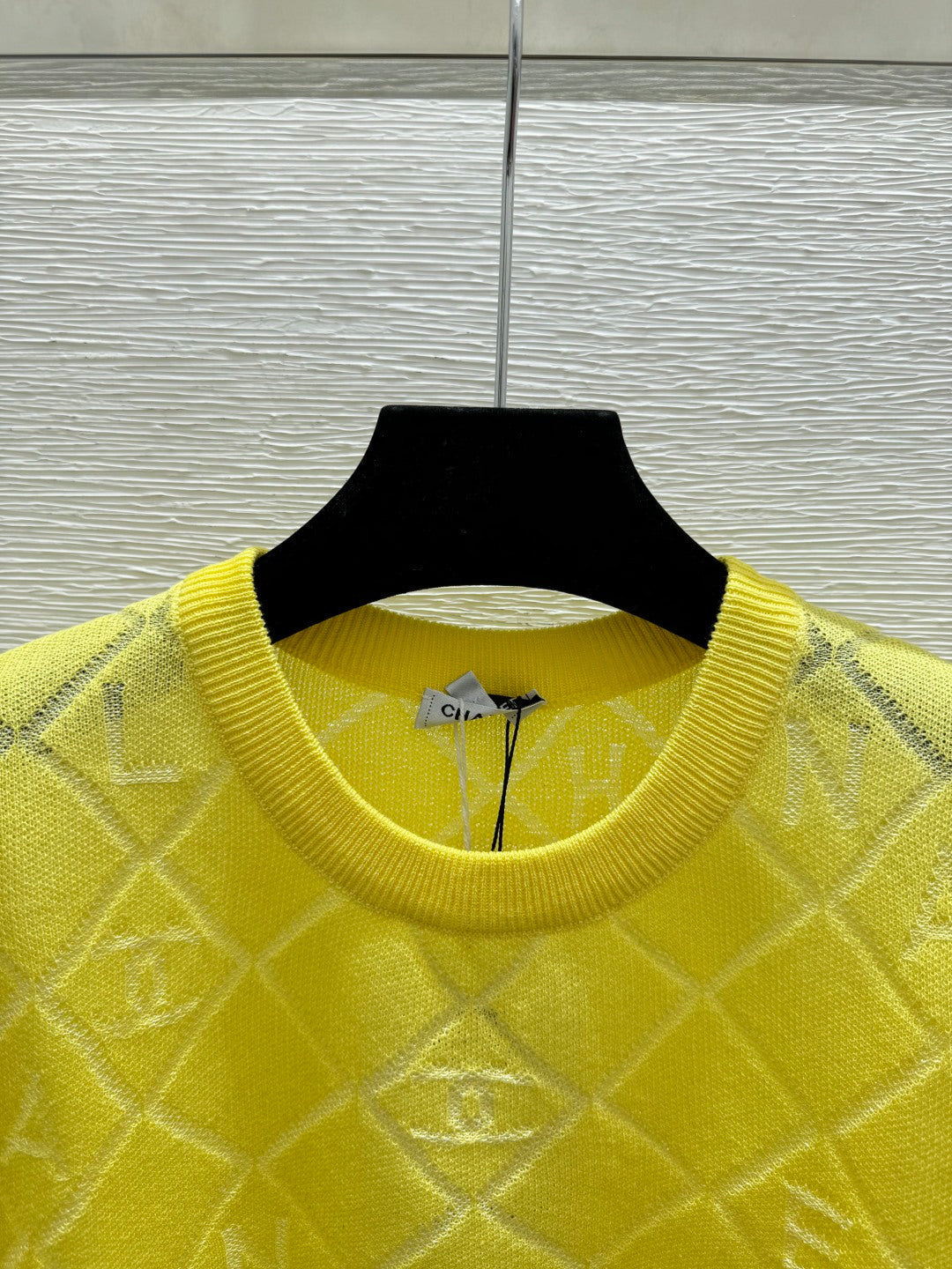 Chanel 2026 Round Neck Knitted Short-Sleeve Tencel Wool 397720