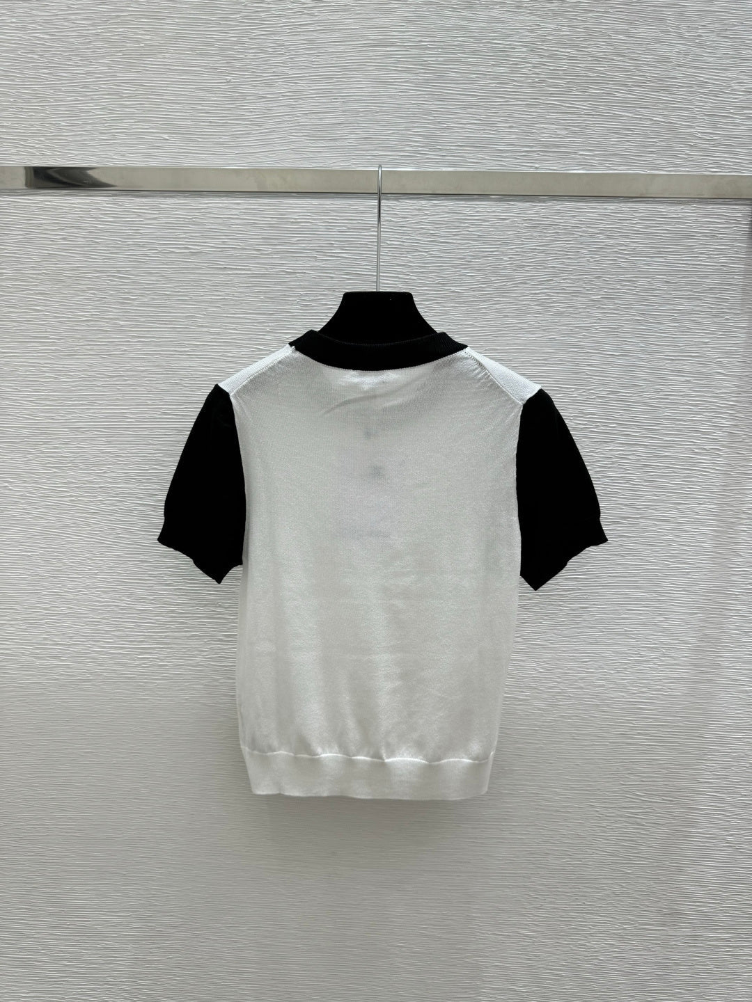 Chanel 2026 Simple Crew Neck Knitted Short-Sleeve Wool Tencel 397722
