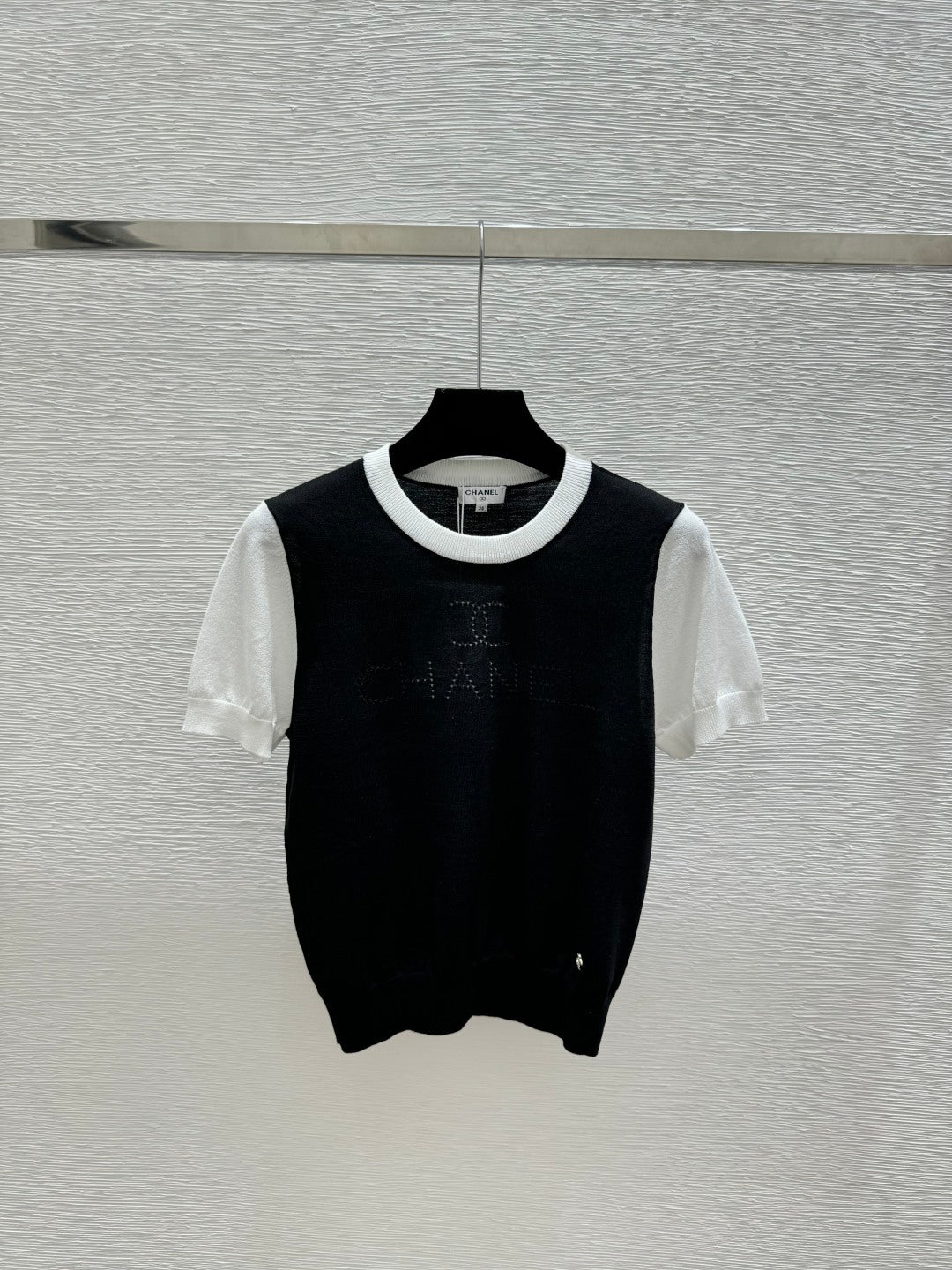 Chanel 2026 Simple Crew Neck Knitted Short-Sleeve Wool Tencel 397722