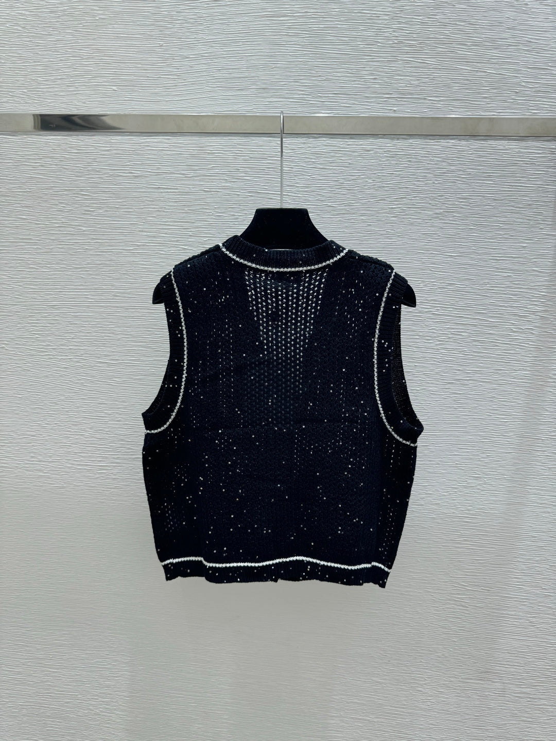 Chanel 2026 V-Neck Knitted Vest Cardigan Cotton 516750