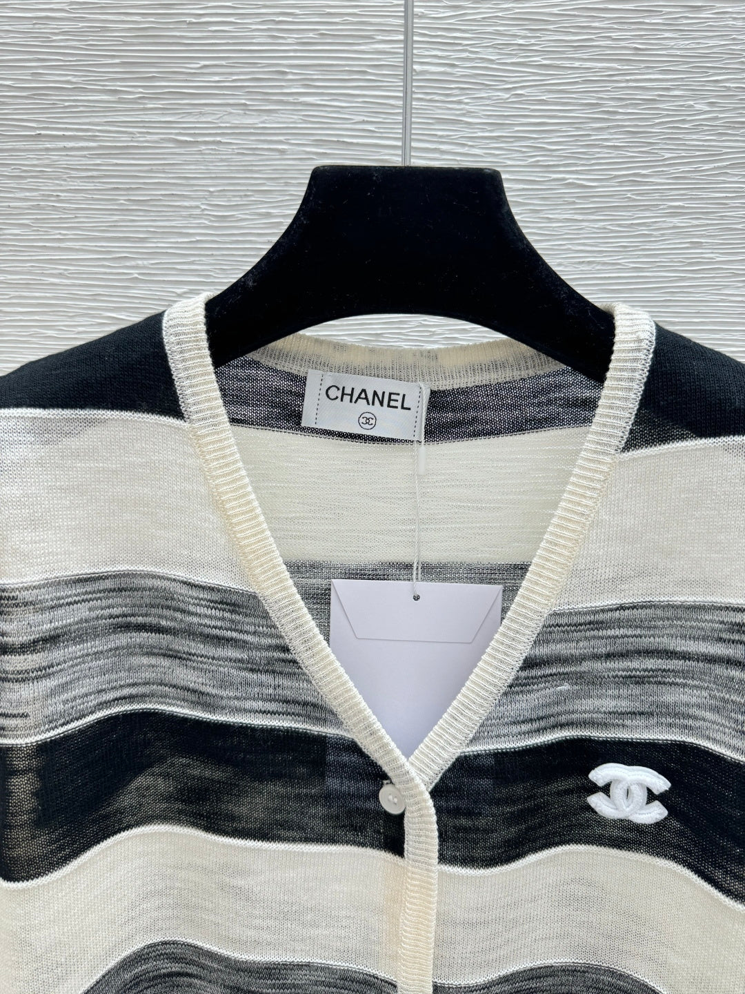 Chanel 2026 Striped Simple V-Neck Knitted Vest Cardigan Tencel 516056