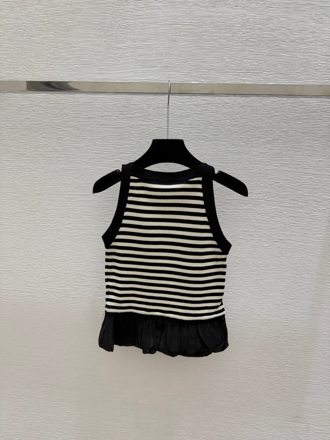 Chanel 2026 Knitted Vest Wool 633807