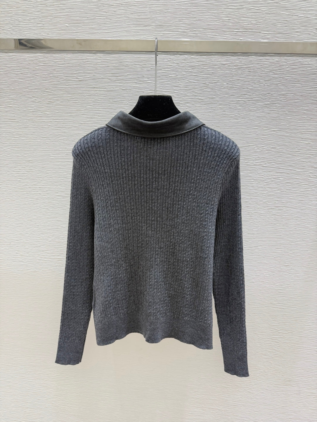 Chanel 2026 Collared Knitted Long-Sleeve Cardigan Wool 244672