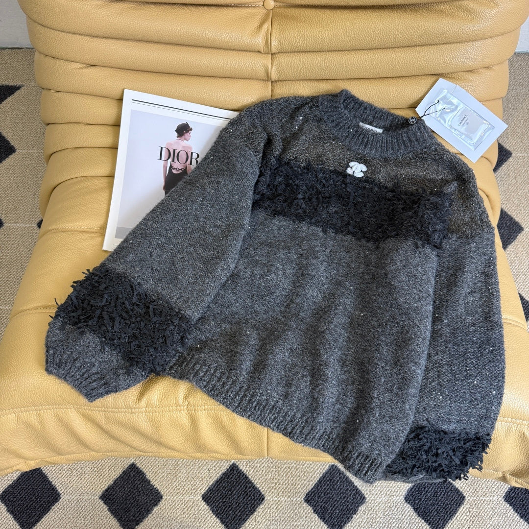 CC 26 Sweater Gray and White Wool Mesh 240318