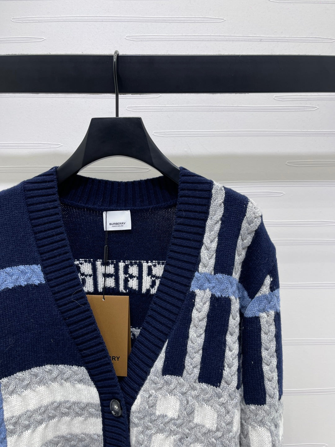 Burberry 25 V-neck Long-sleeved Cardigan Navy Blue Wool Cashmere