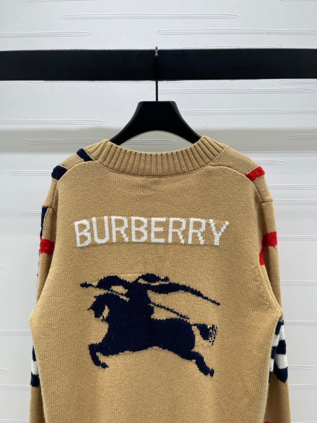 Burberry 25 V-neck Long-sleeved Cardigan Beige Wool Cashmere