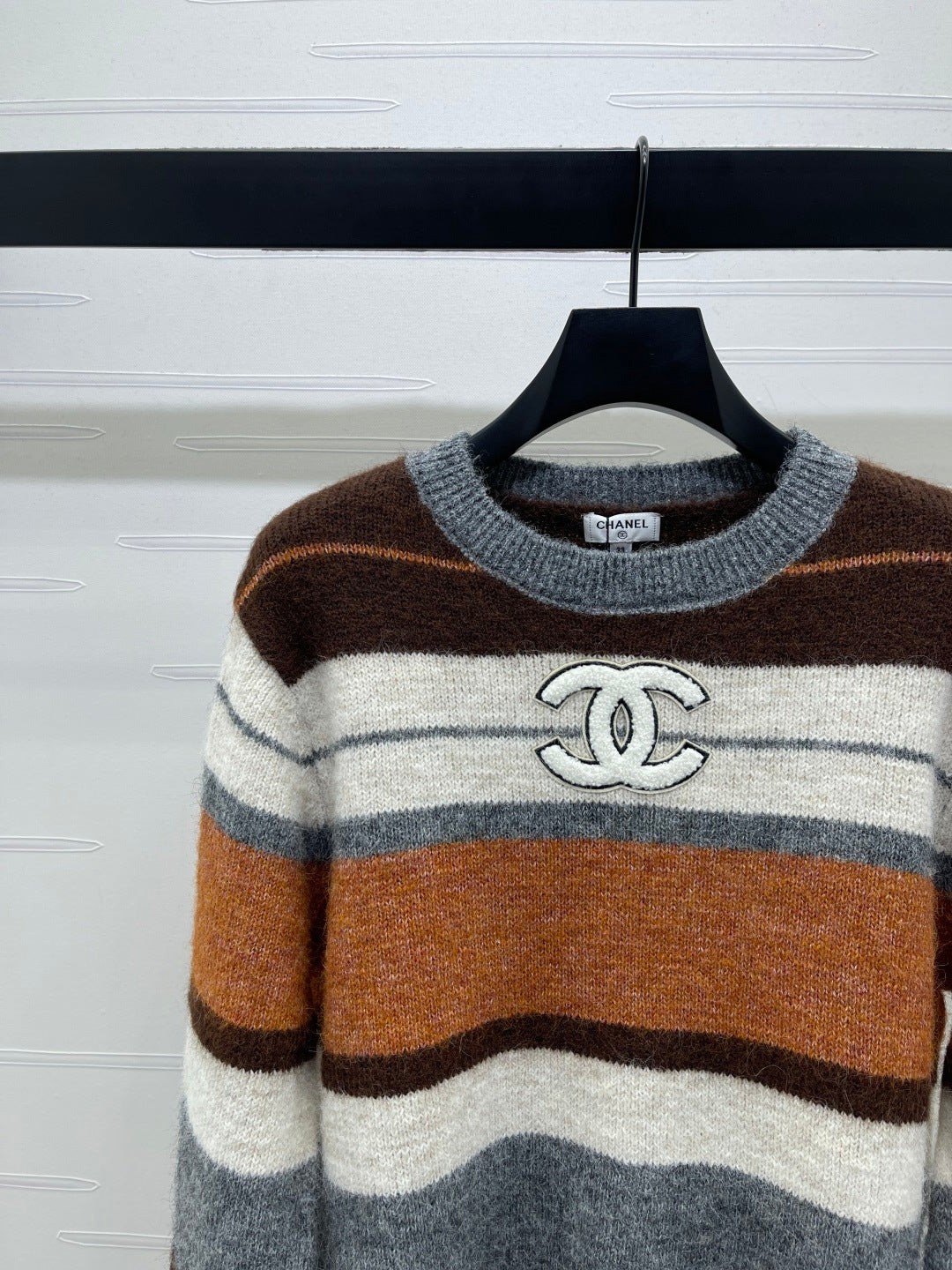 Chanel 2025 Striped Pullover Long-sleeved Sweater Brown Wool Cashmere 319607