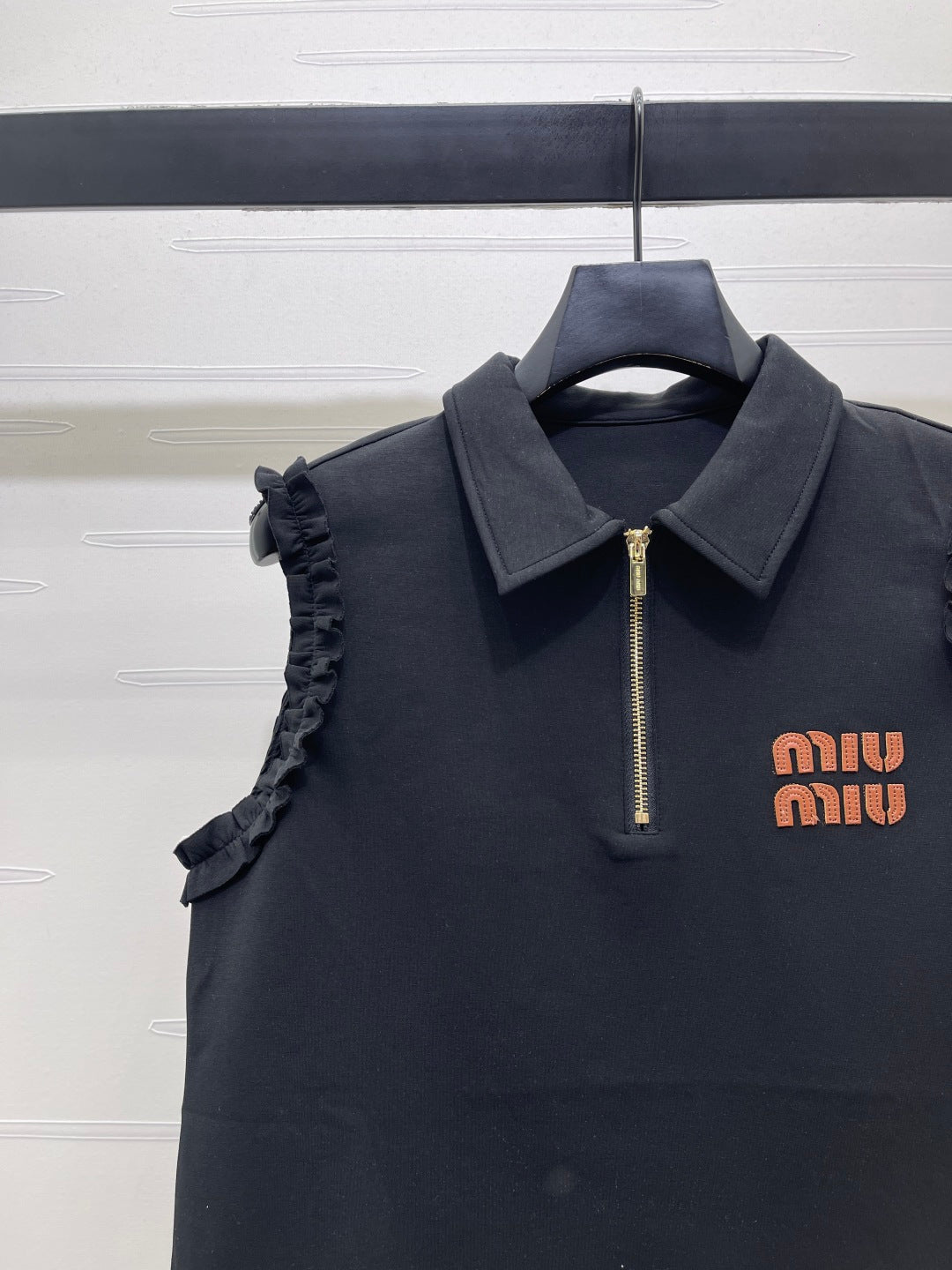 MiuMiu 2026 Vest Shirt and Casual Shorts Set Cotton 645479