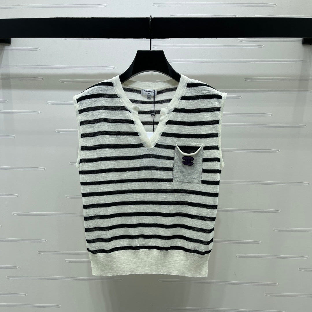 Chanel 2026 Color-blocked Striped V-neck Vest Black Cream Cotton 380675