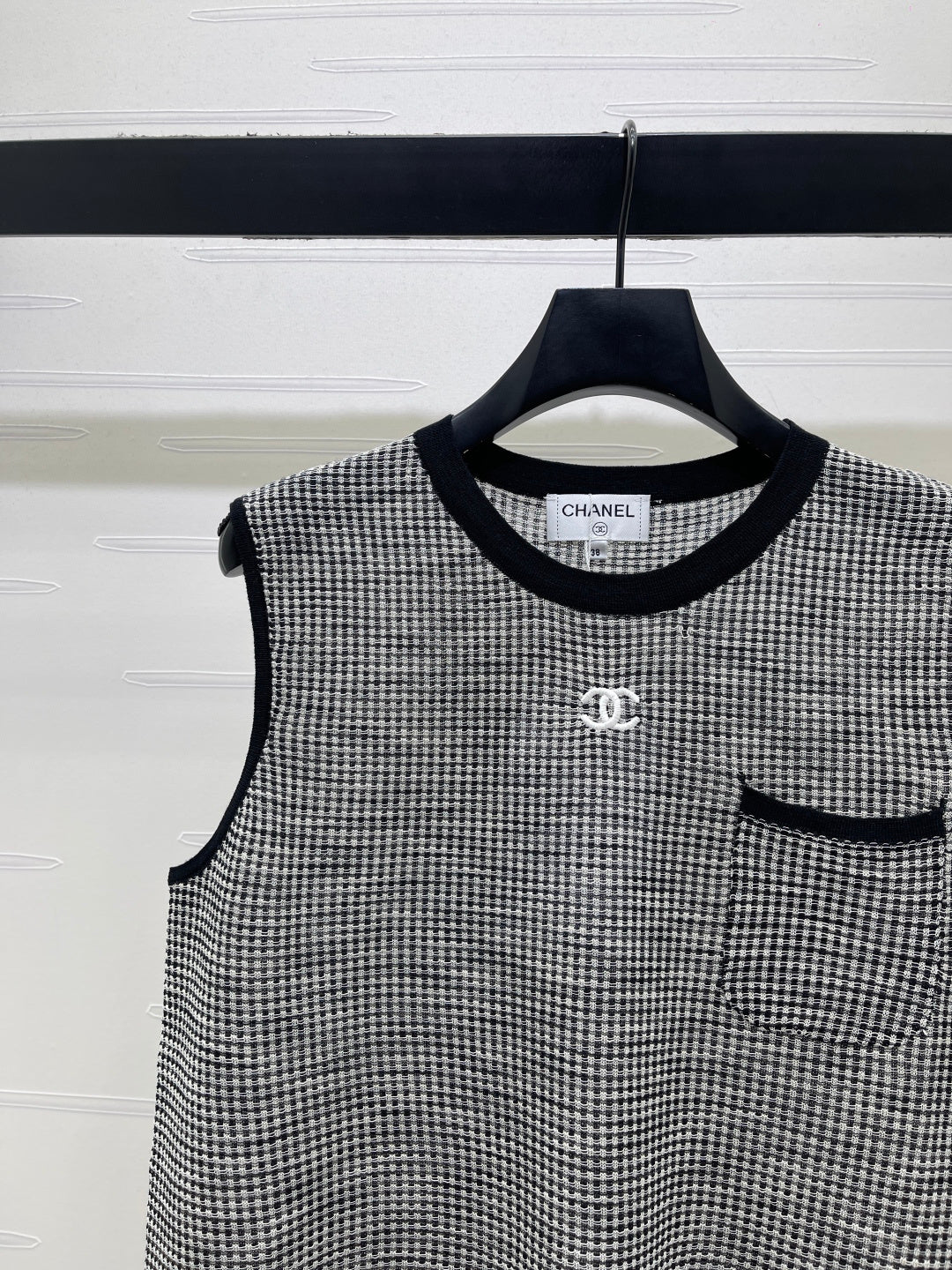 Chanel 2026 Plaid Knit Vest Wool 677744