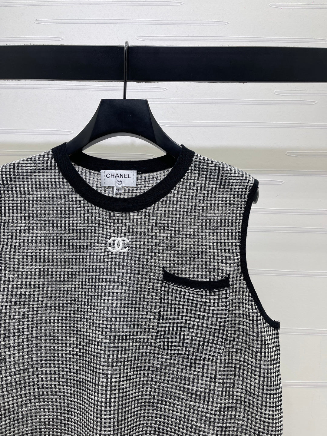 Chanel 2026 Plaid Knit Vest Wool 677744