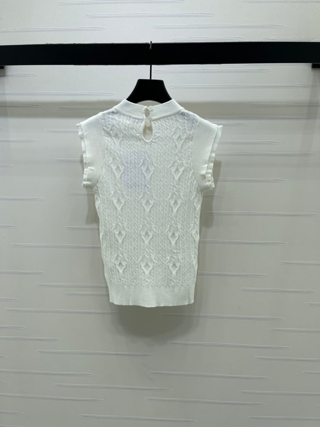 Chanel 2026 Crew Neck Cable Knit Vest Cotton 677762