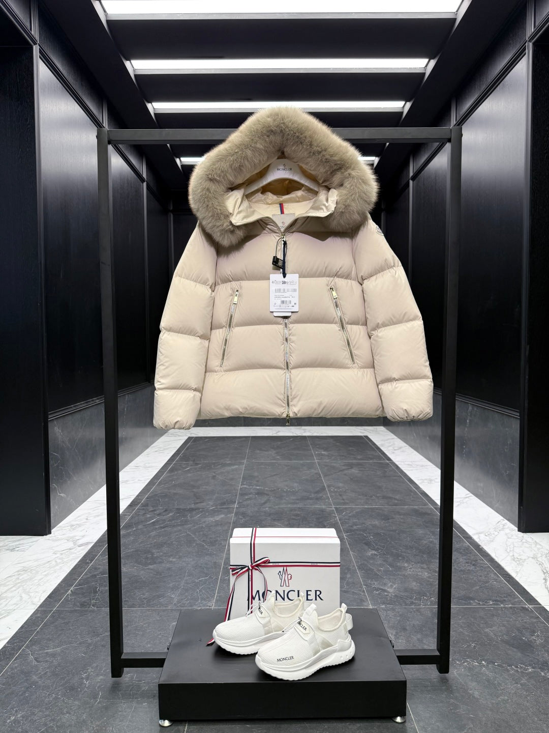 MC 25 Down Jacket Ivory White Polyester 0016