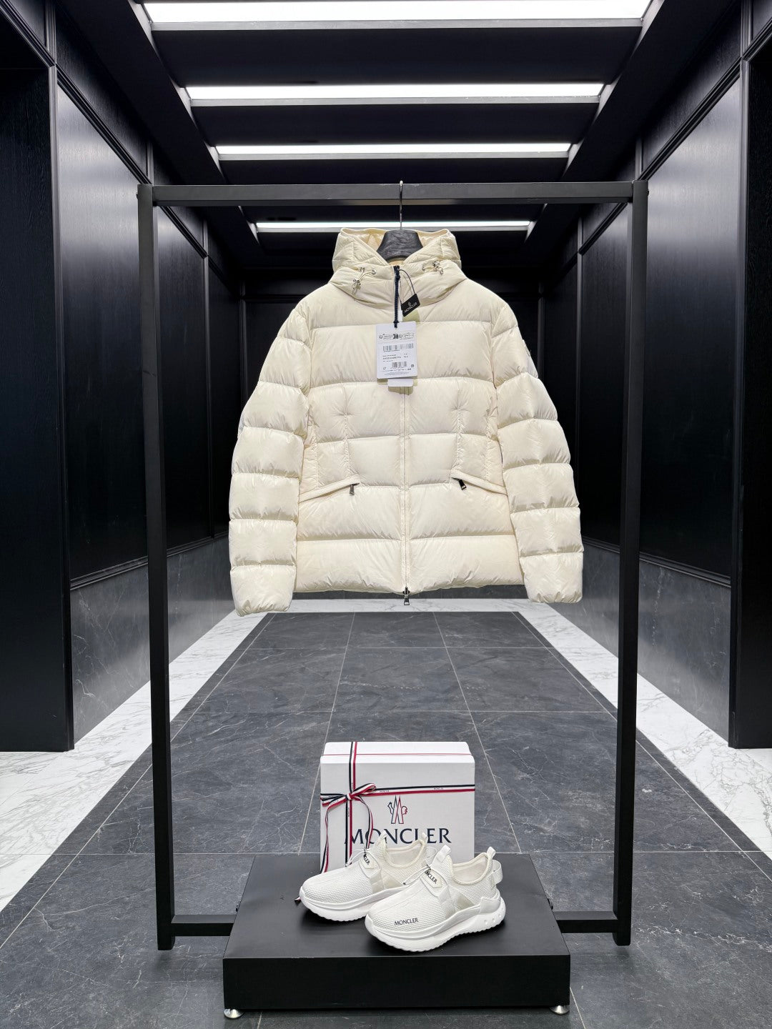 MC 25 Down Jacket Ivory White Polyester 0019