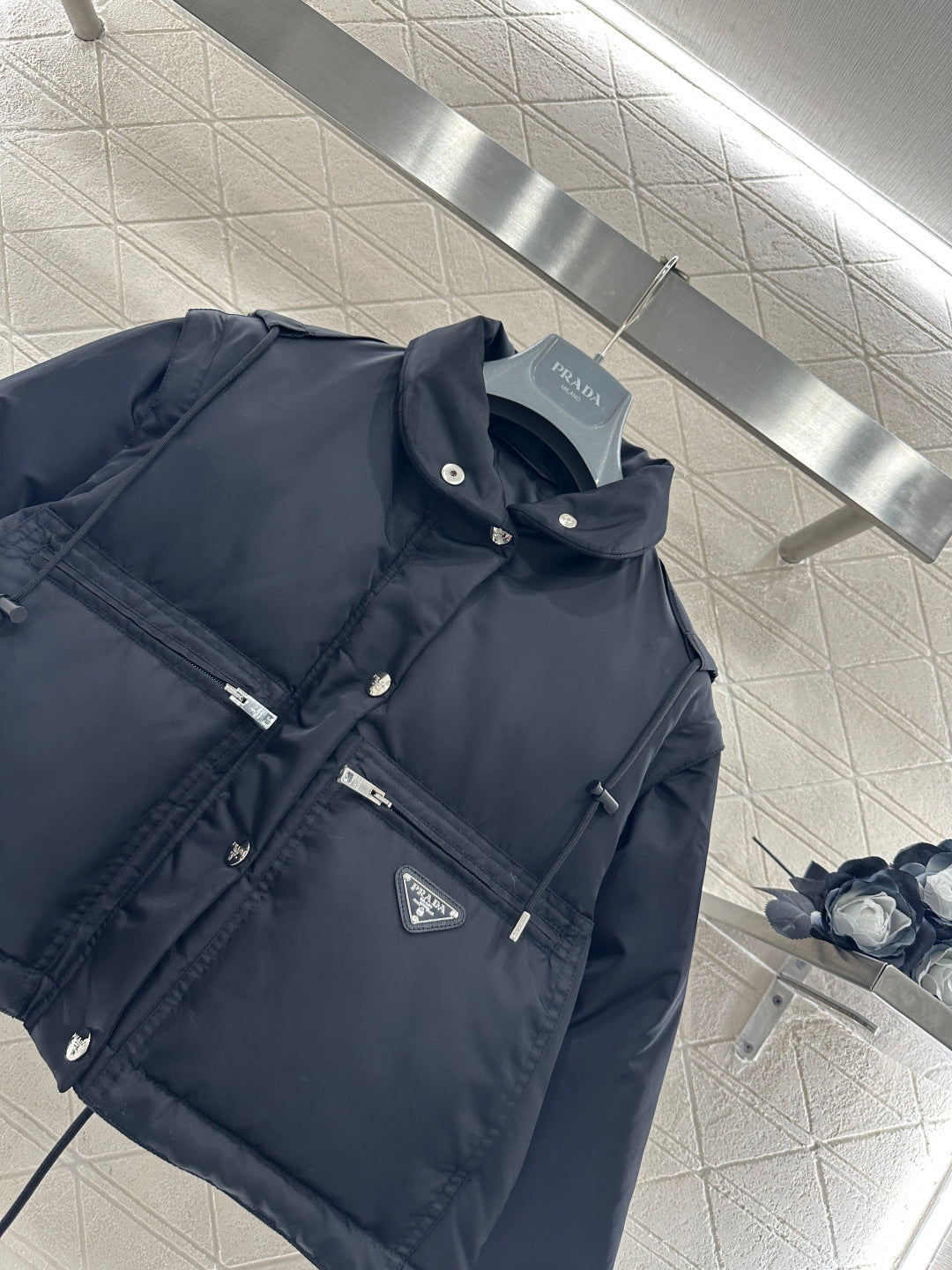 Prada 2025  Cropped Jacket With Detachable Sleeves Black Re-Nylon Down