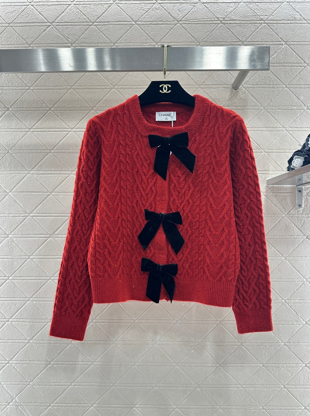 CC 26 Round Neck Bow Cardigan Red and Cream Wool 331418