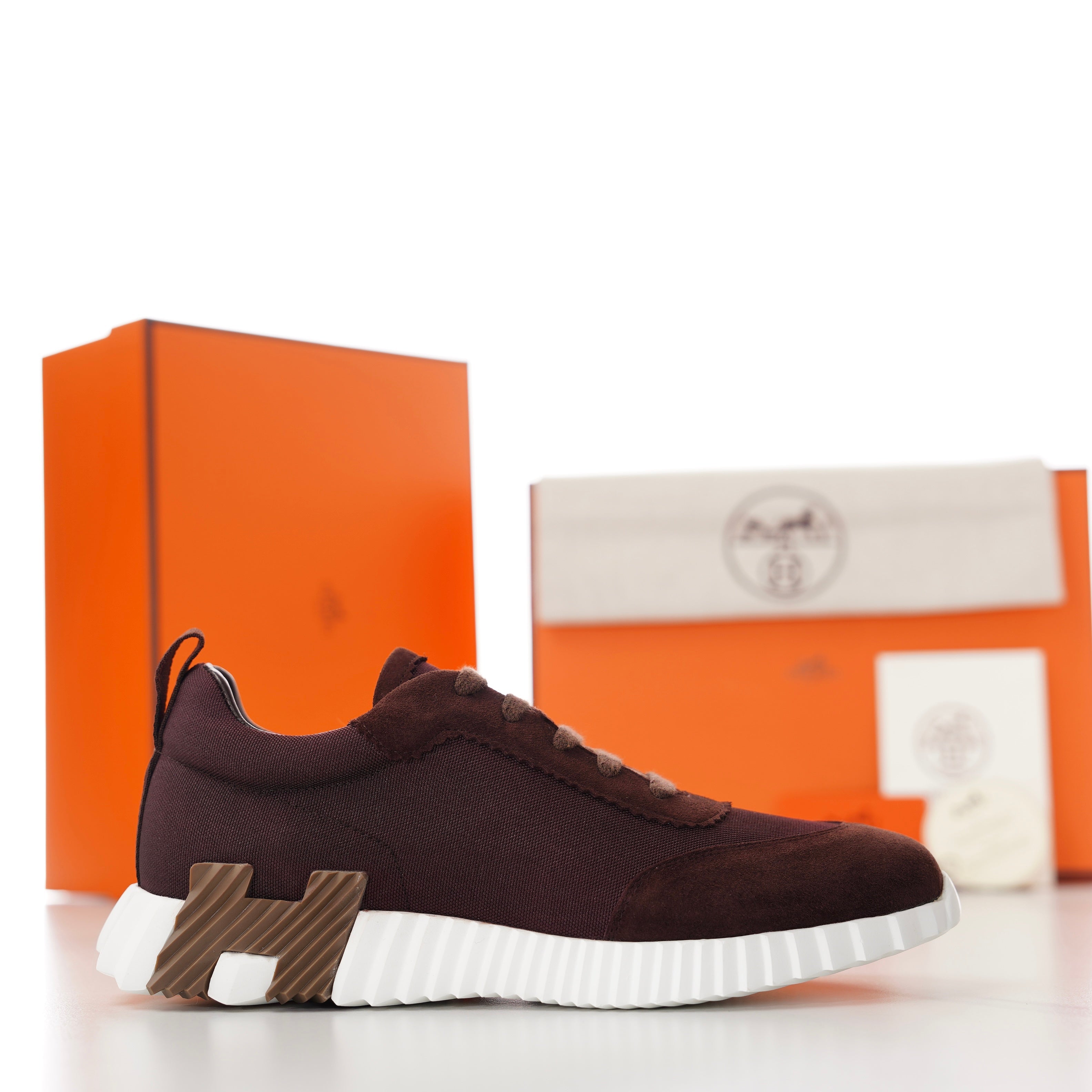 HM Men's Bouncing Sneaker Chocolate Fabric Suede 688615