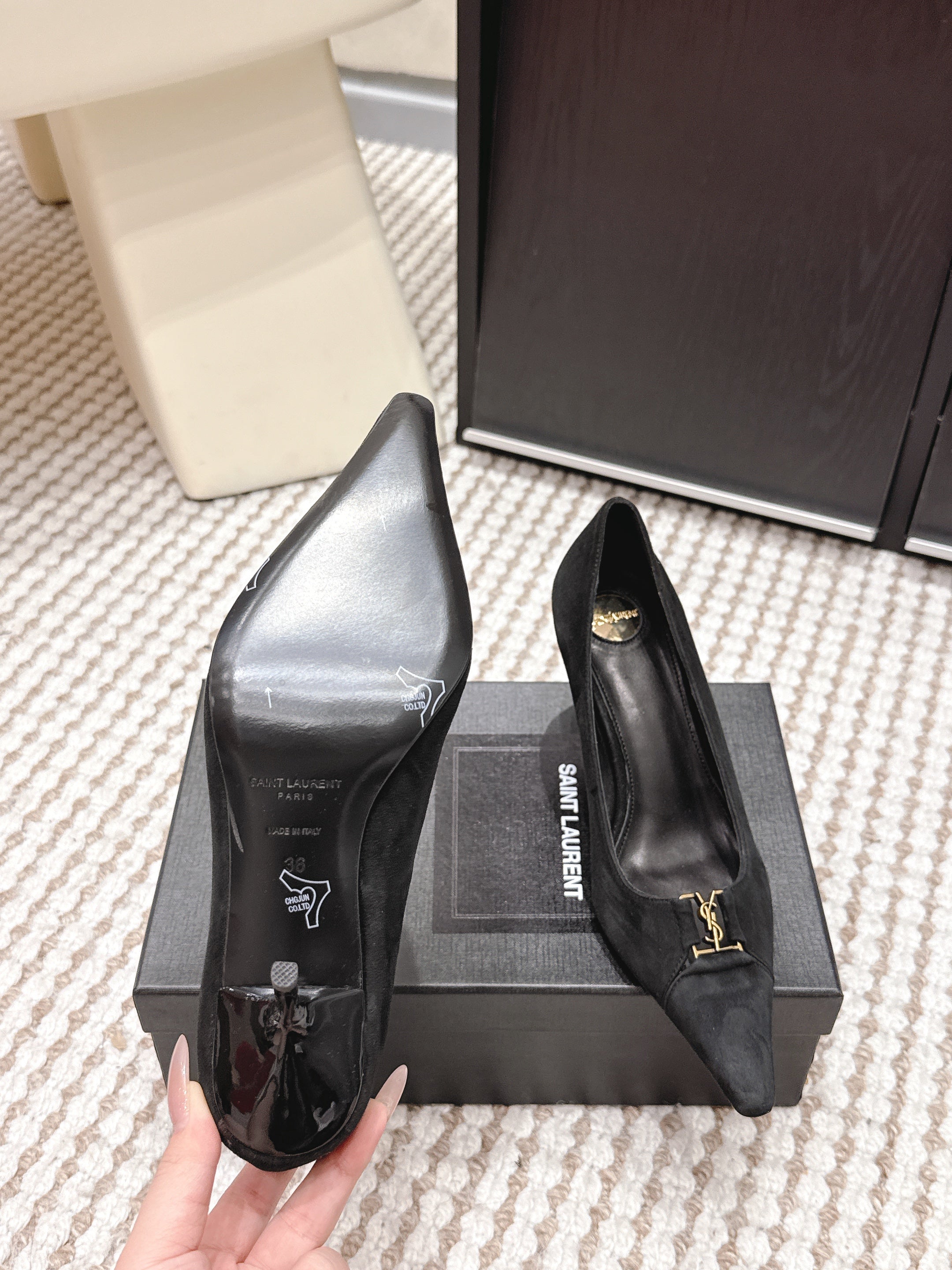 YSL 26ss High Heel Pumps 75 Black Suede 654701