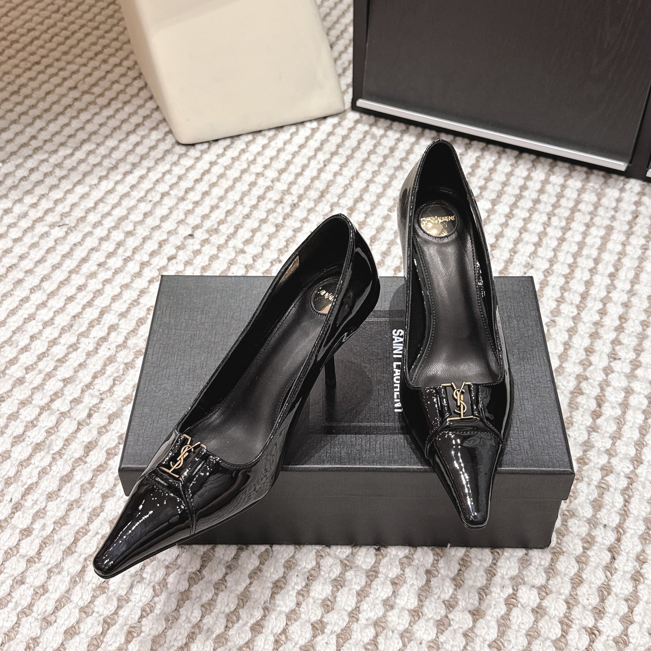 YSL 26ss High Heel Pumps 75 Black Patent Leather 654702