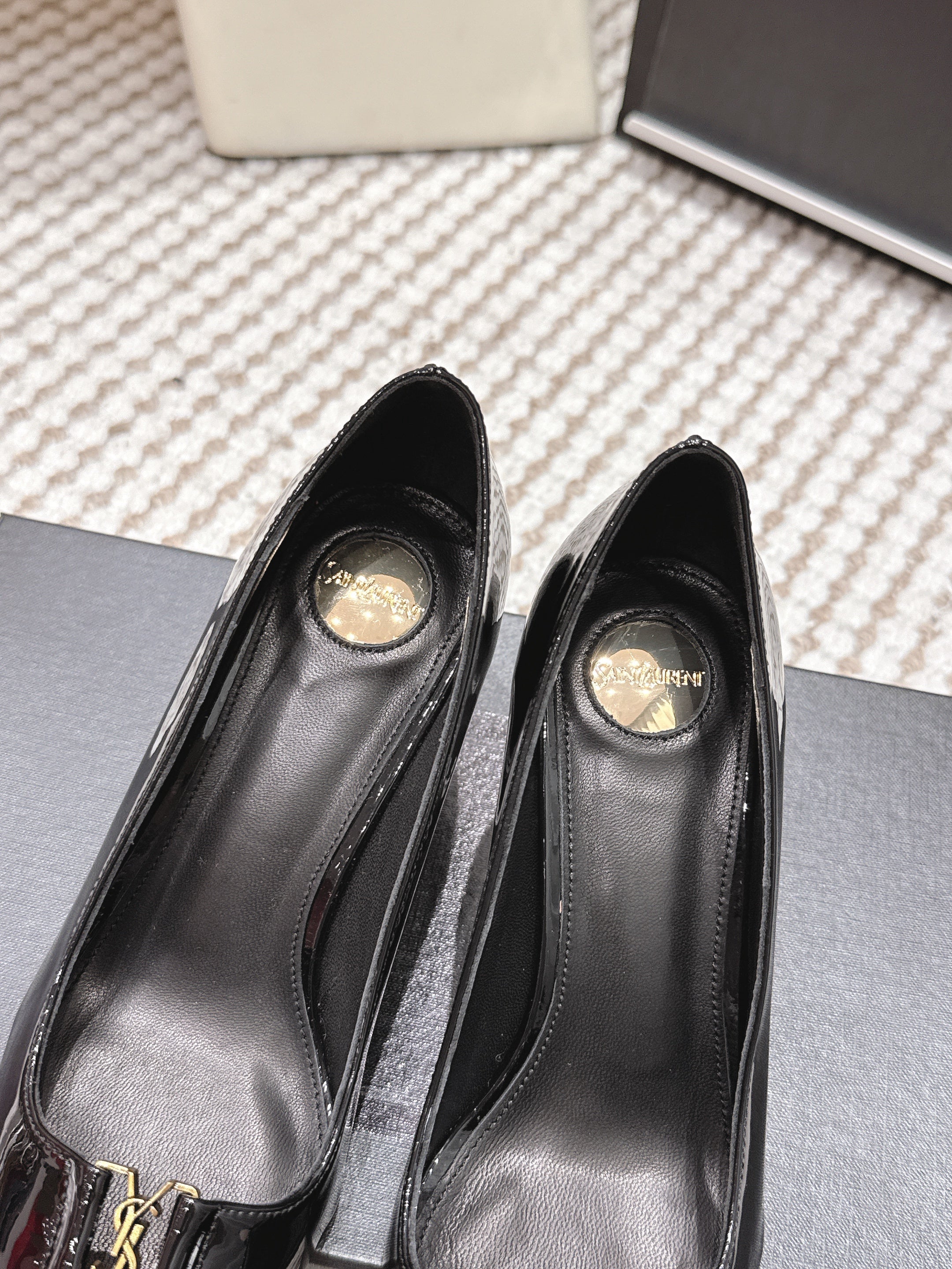 YSL 26ss High Heel Pumps 75 Black Patent Leather 654702