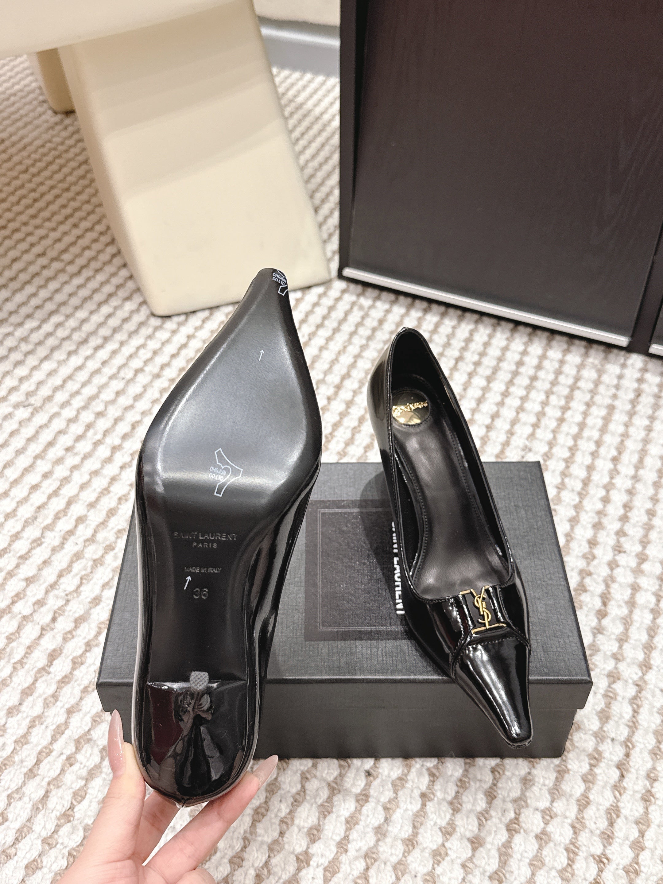 YSL 26ss High Heel Pumps 75 Black Leather 654703