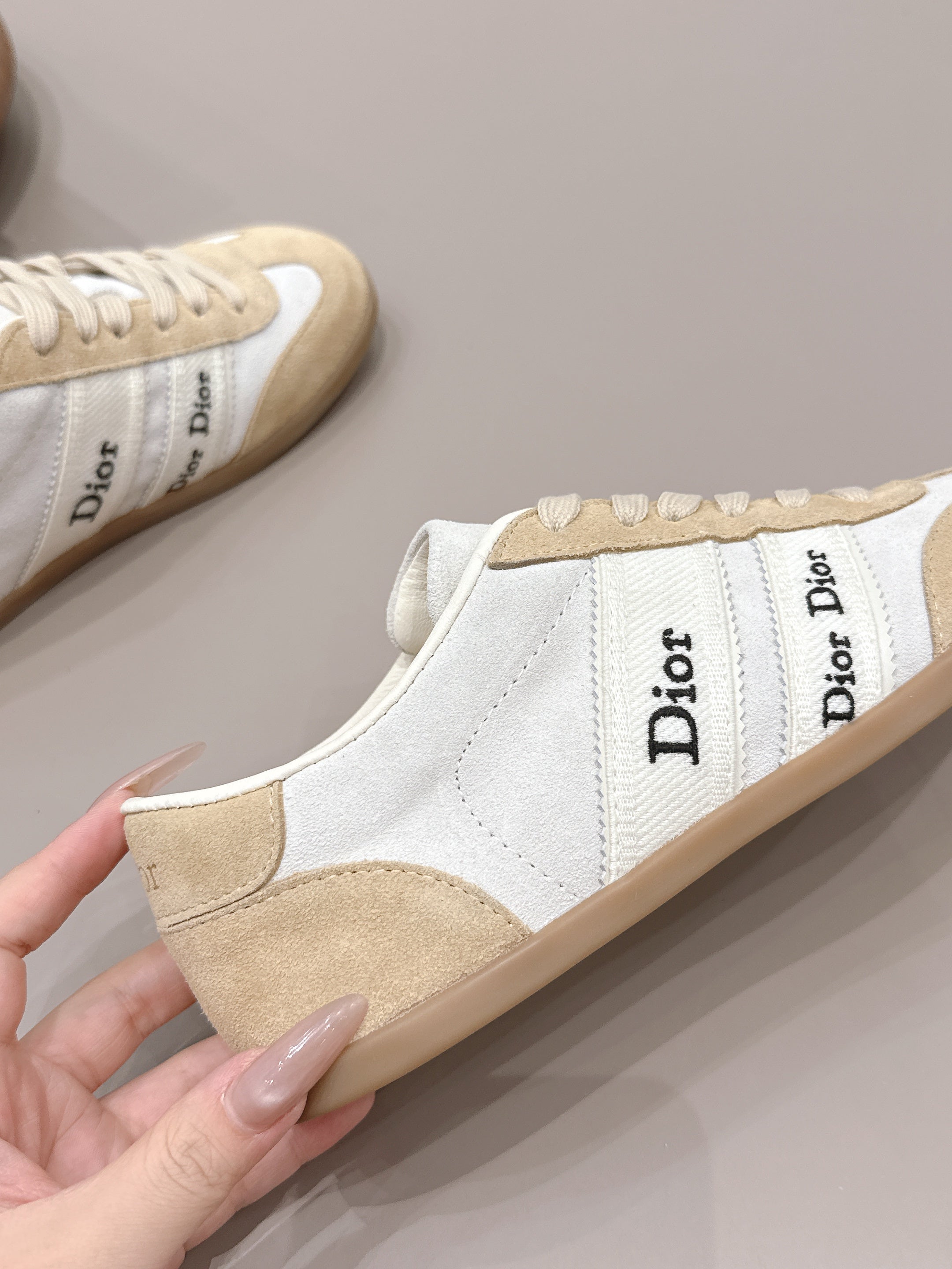 CD 26A Casual Sneakers Suede
