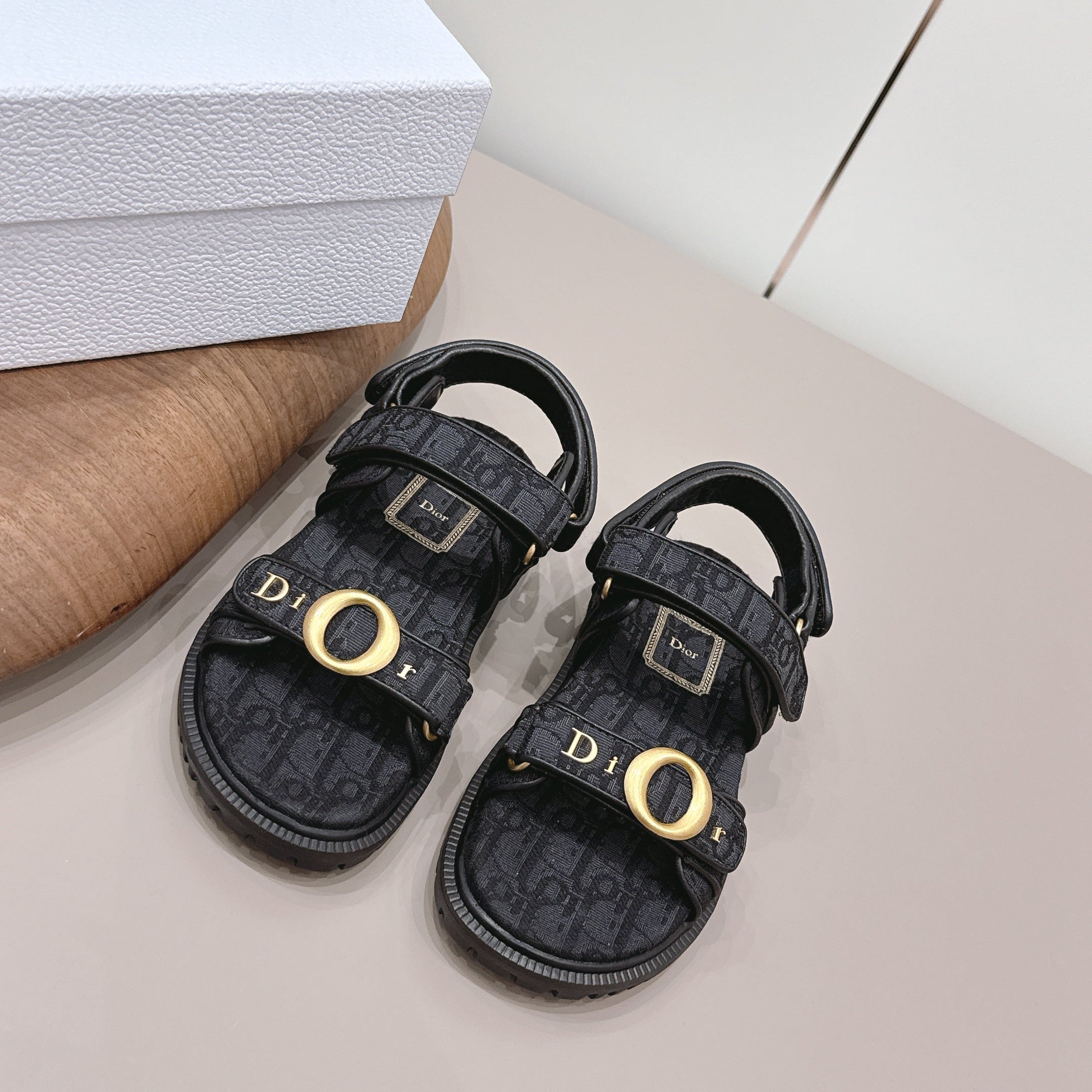 CD 26A Platform Sandal Jacquard Embroidered Fabric