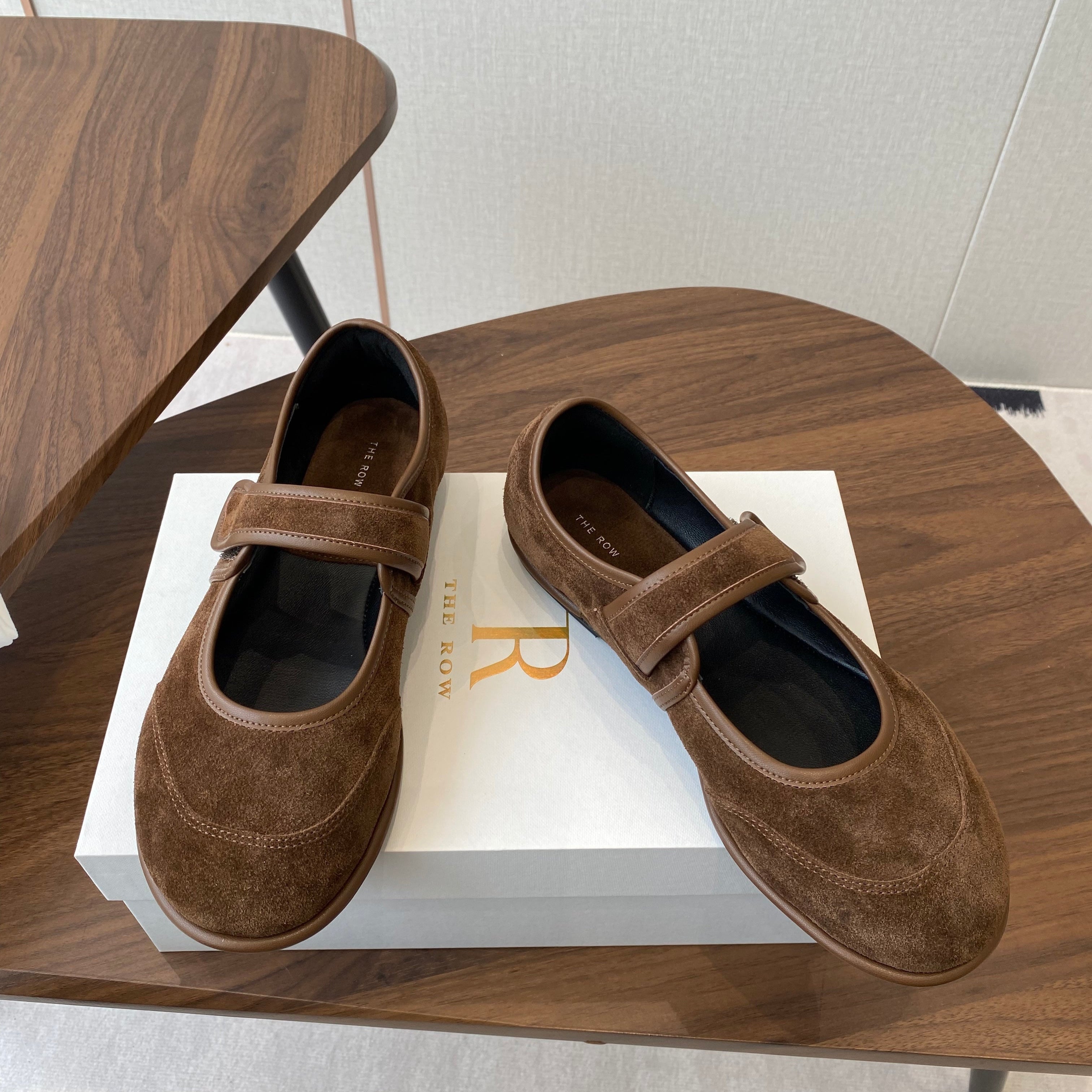 HM  25s Velcro Mary Jane Earthy Brown Suede