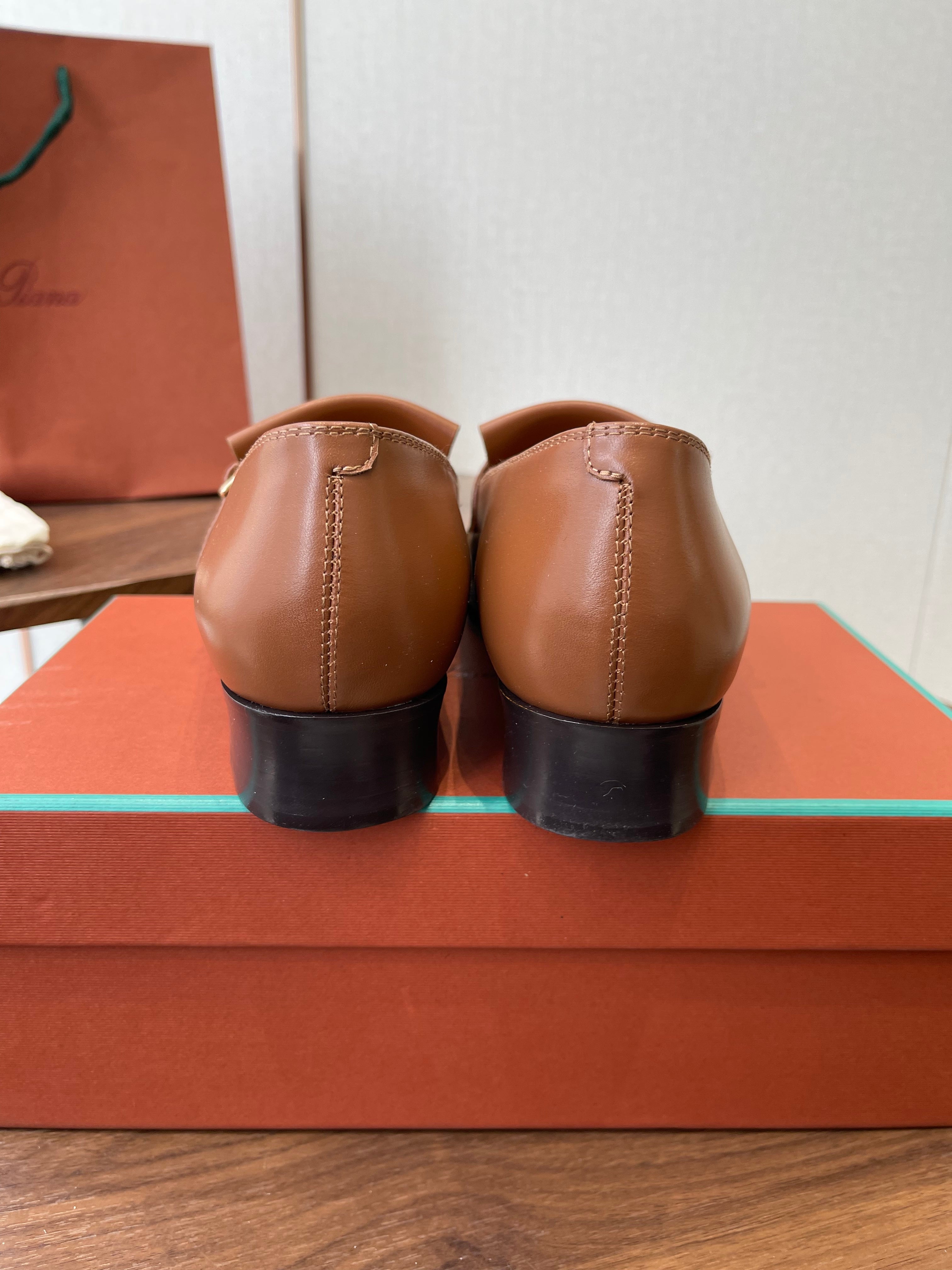 LP 26SS Loafers Brown Lambskin 579619