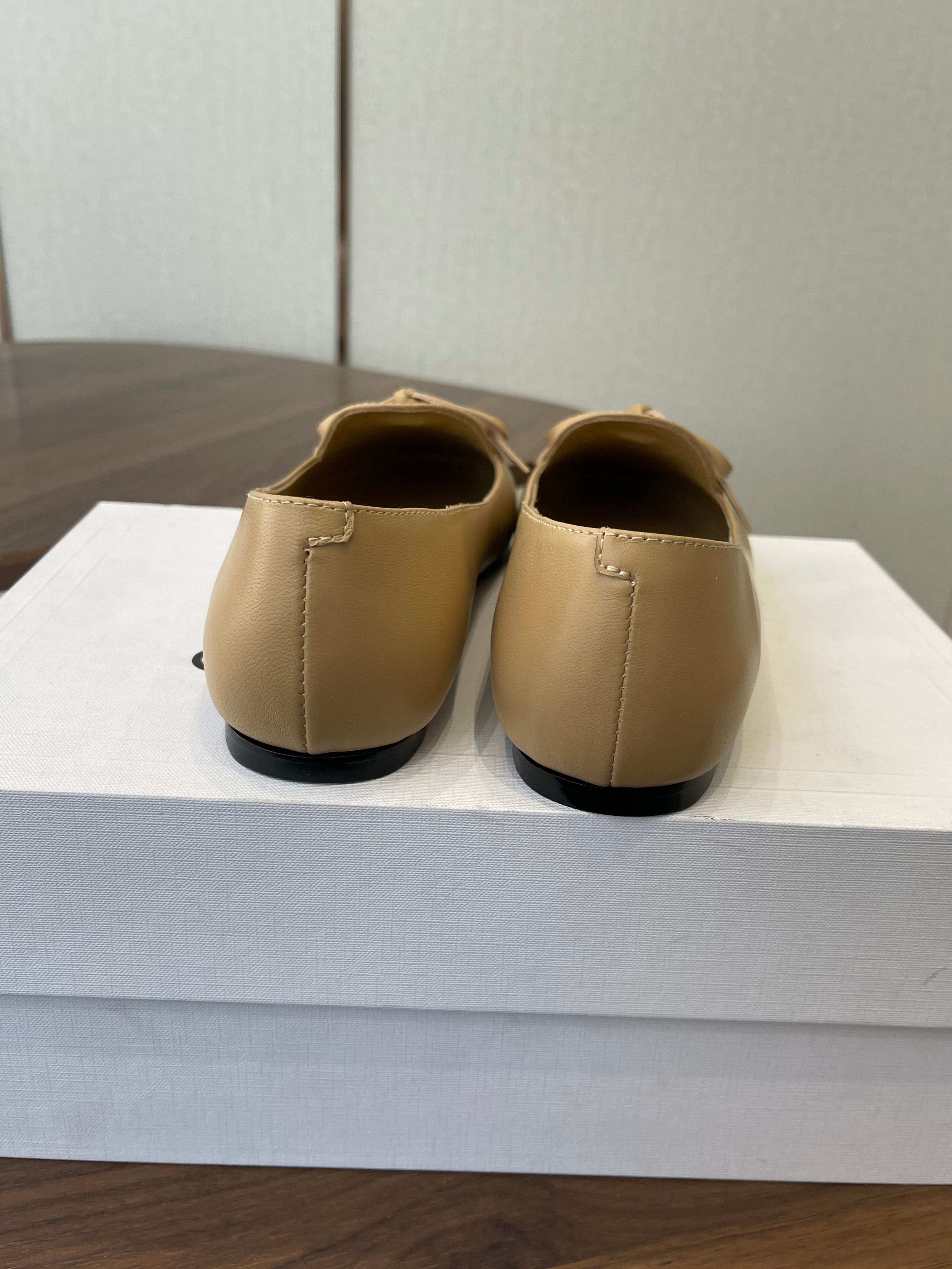 Celine 26 Loafers Beige Sheepskin 624692