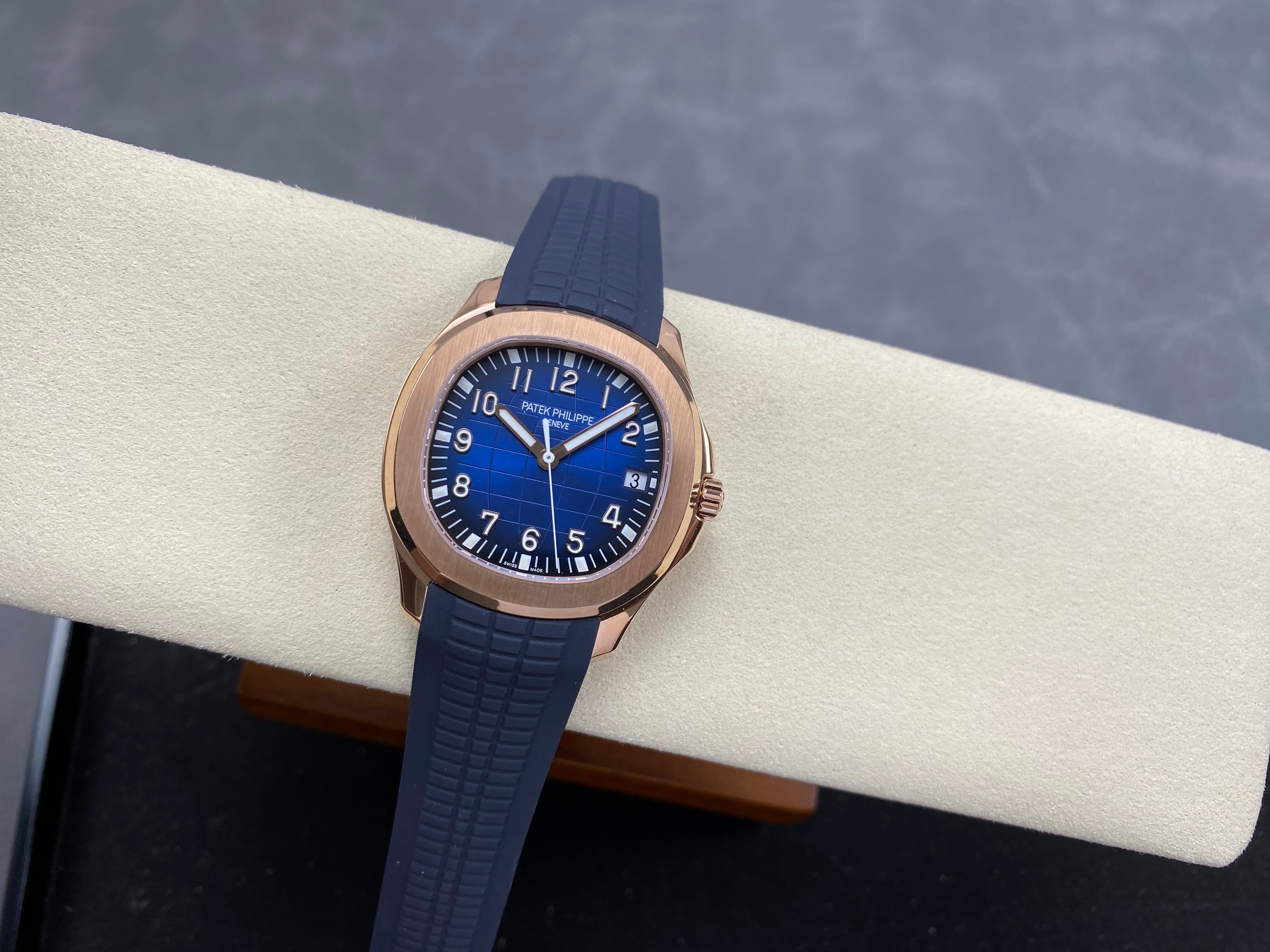 Patek Philippe Aquanaut 40mm Blue Dial Rose Gold Case Blue Rubber Strap