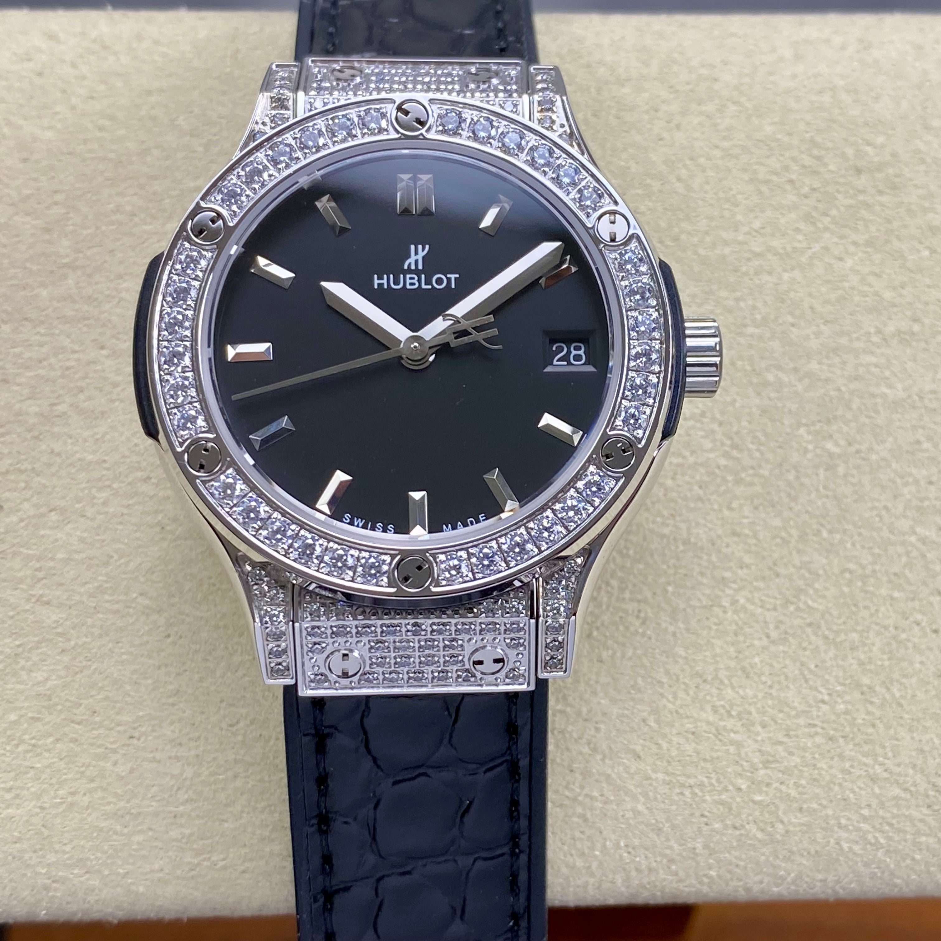 Hublot Classic Fusion 33mm Watch Black Dial And Black Leather Strap