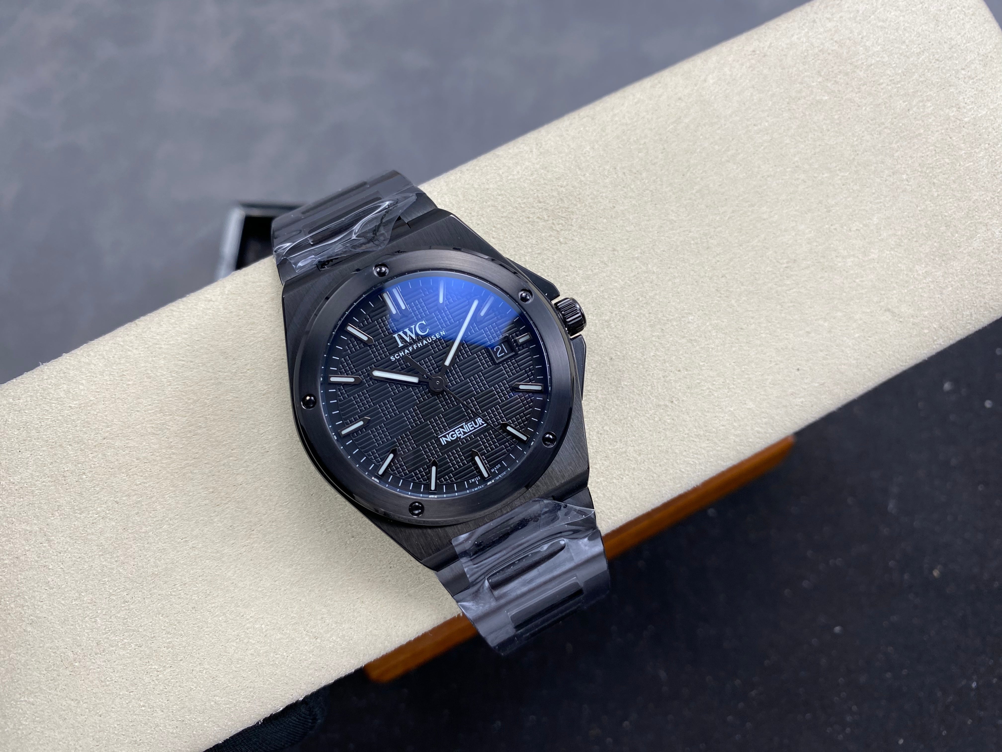 IWC Ingenieur 40 Black Dial Black Case