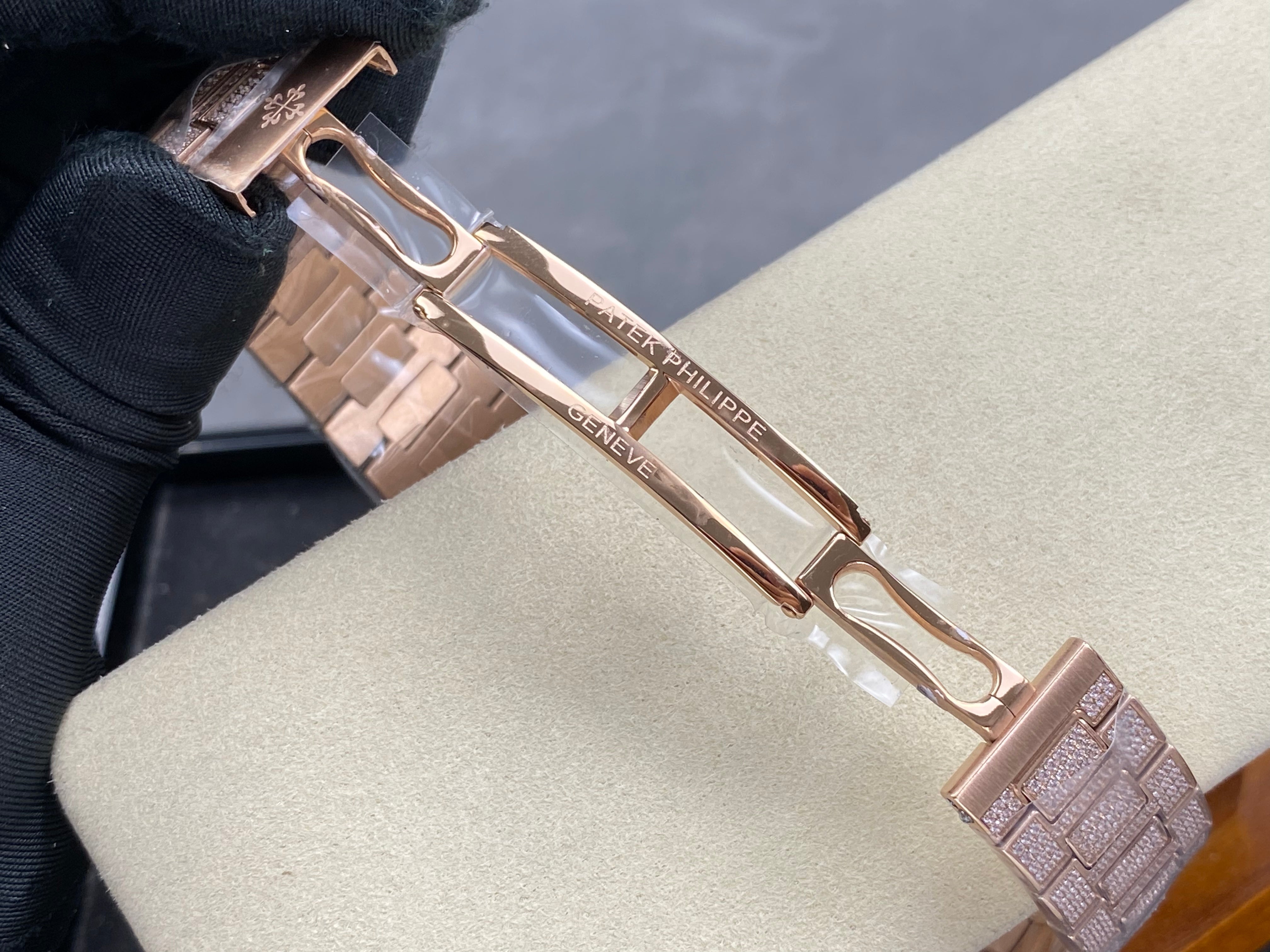 Patek Philippe Nautilus 40mm Rose Gold Full Diamond Watch