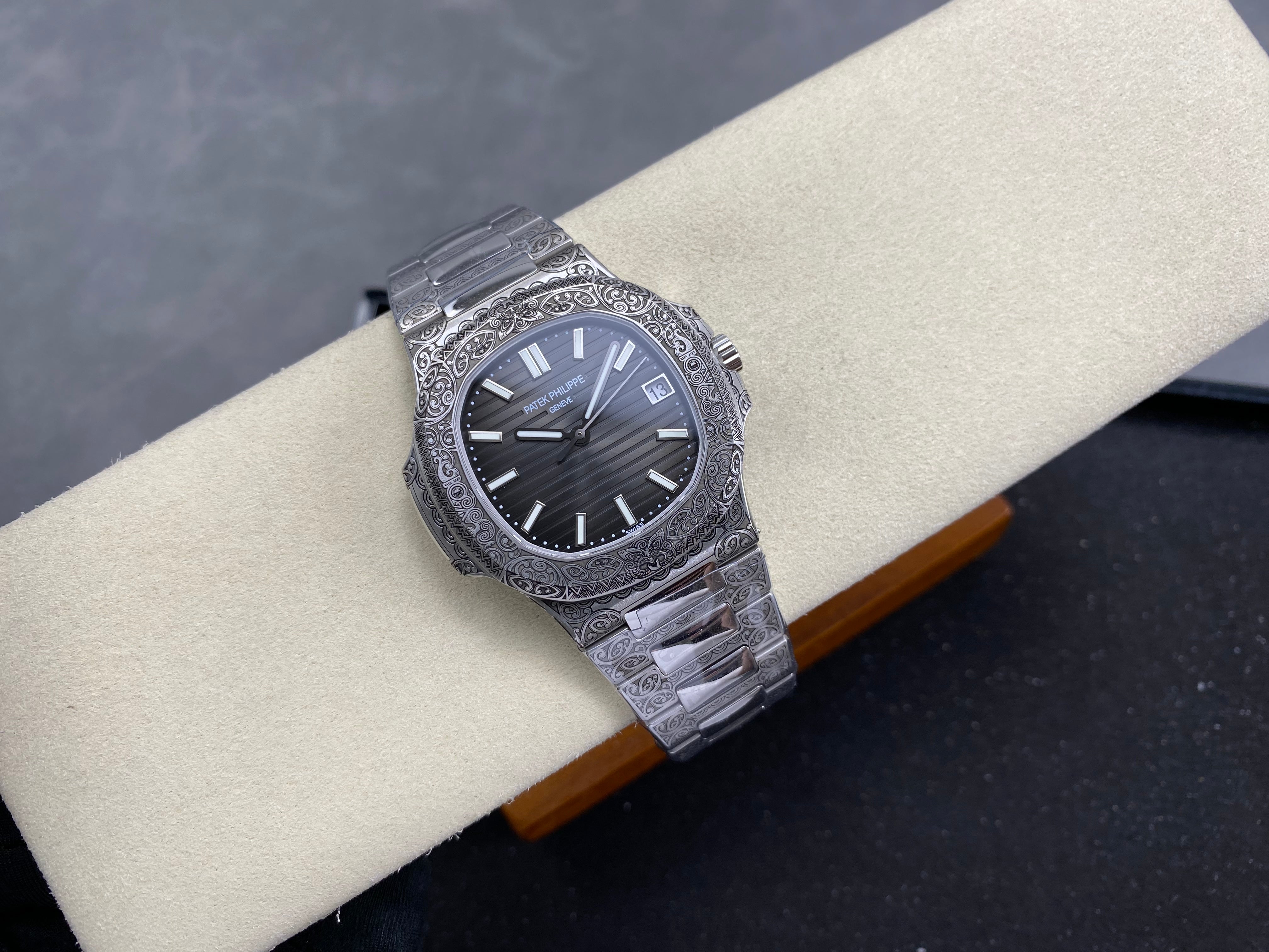 Patek Philippe Nautilus 5711 Maori Motif 40mm Dark Gray Dial Stainless Steel Case