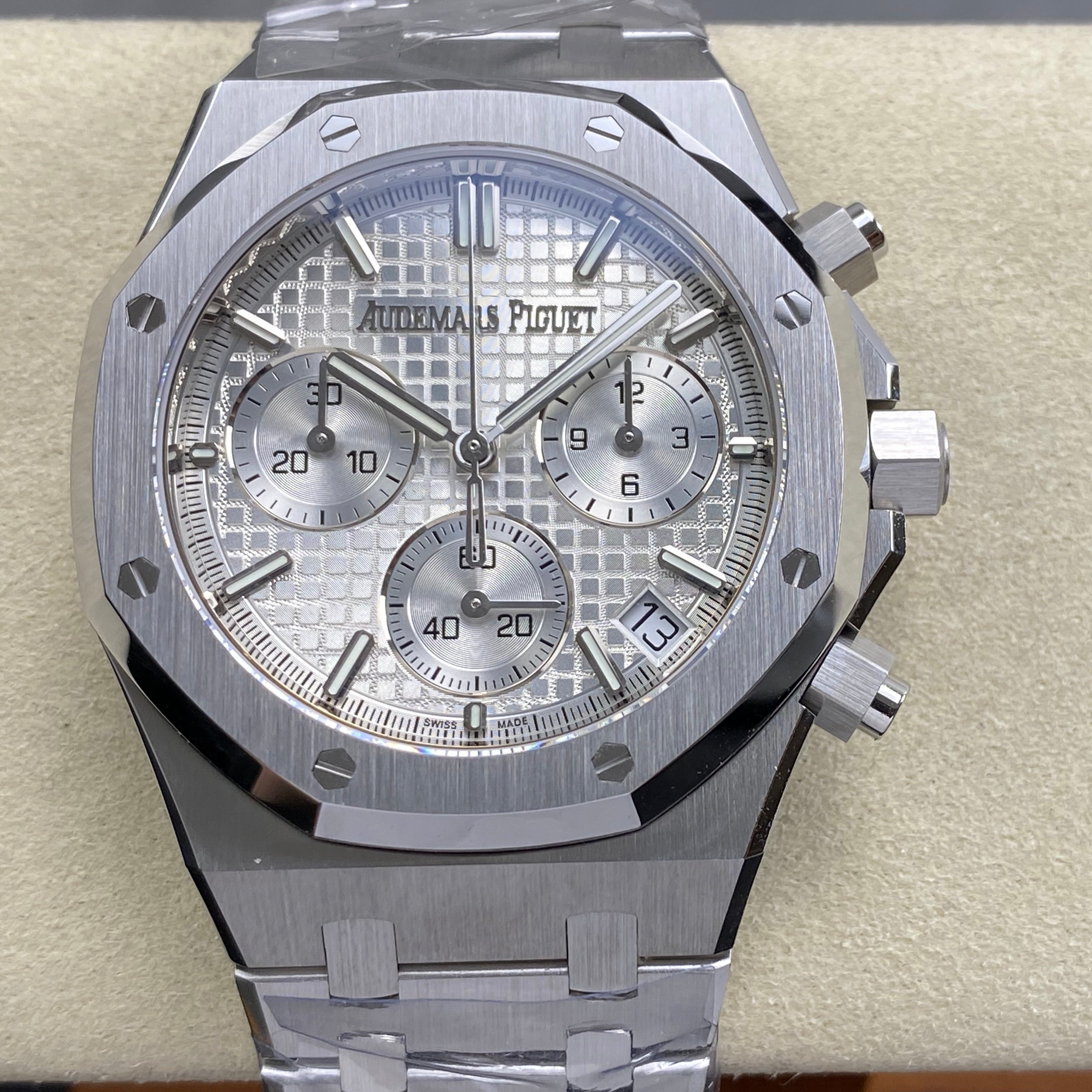 Audemars Piguet Royal Oak Chronograph 41mm Steel Case Silver Dial