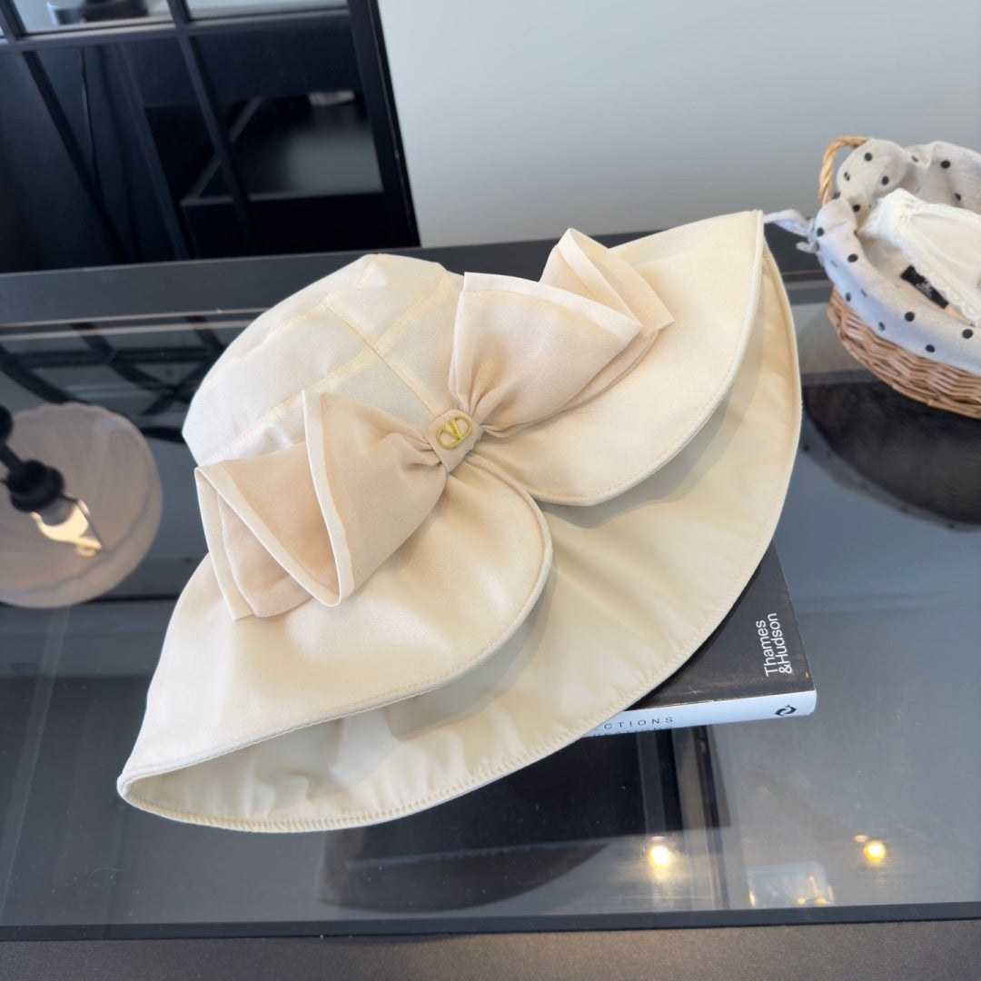 Valentino Bow-tie Bucket Hat 196097