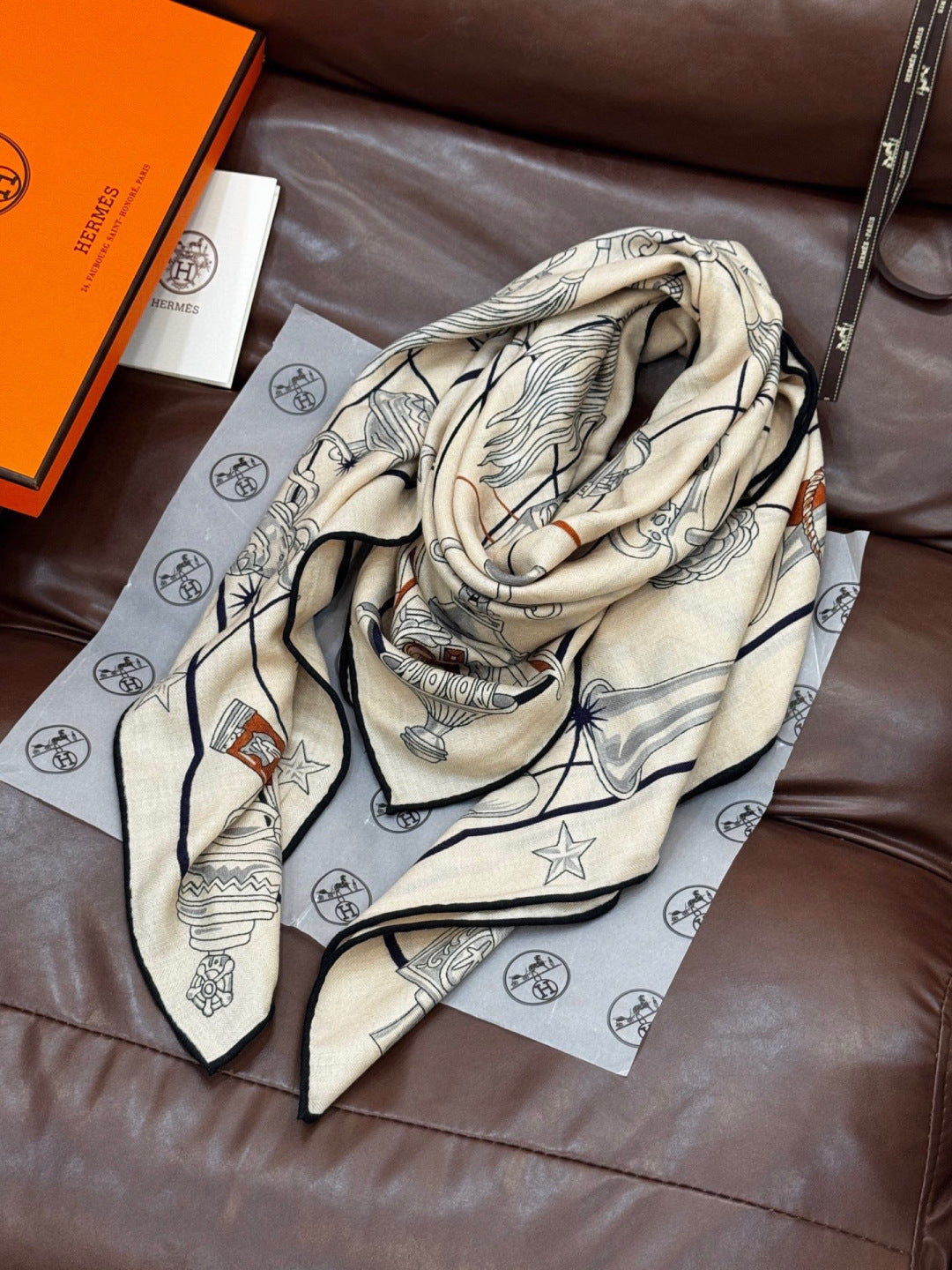 HM Starry Night Chorus Scarf 140cm Light Beige Cashmere 970969
