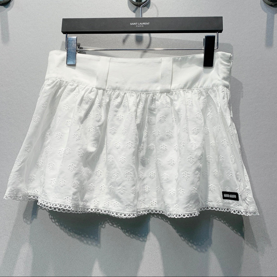 MiuMiu 2026 White Lace Mini Skirt 400393