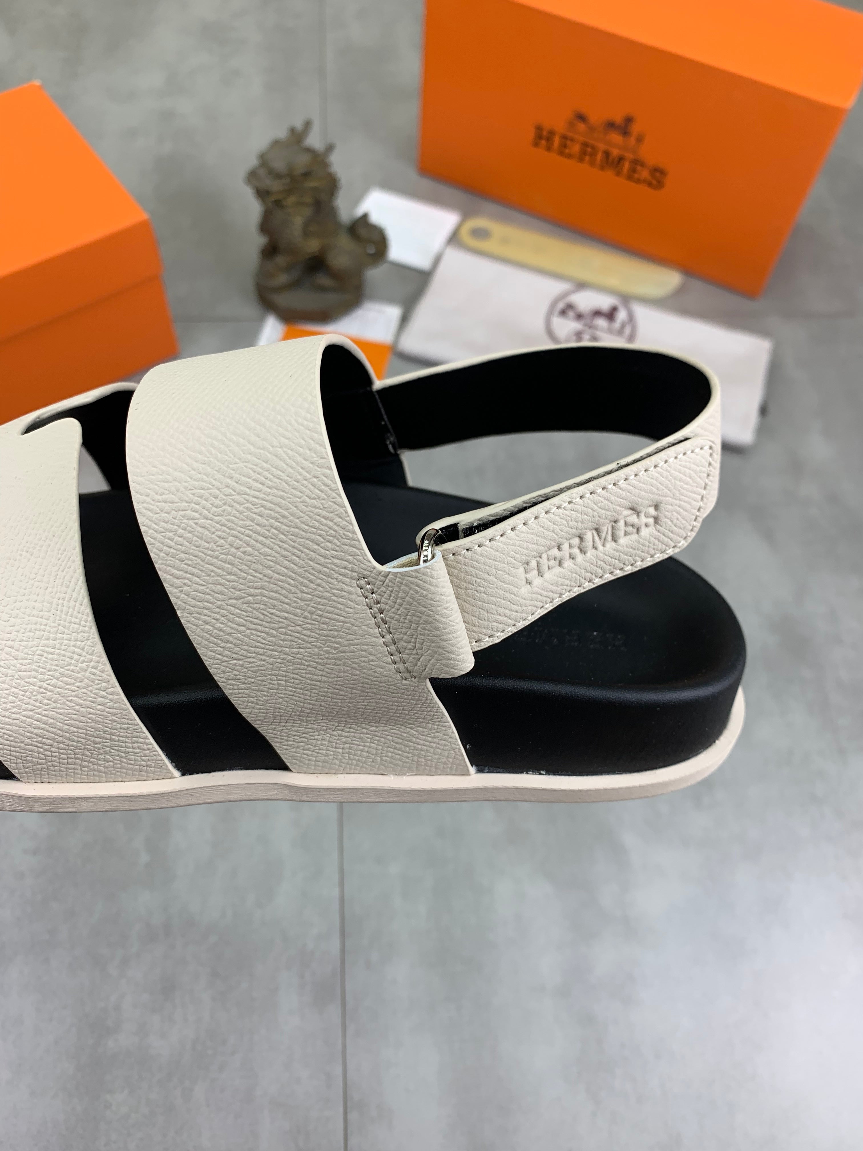 HM Men's Chypre Sandals White Calfskin 645506