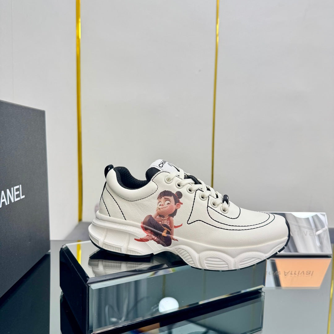 CC Sneaker White with Sticker Cowhide 238623